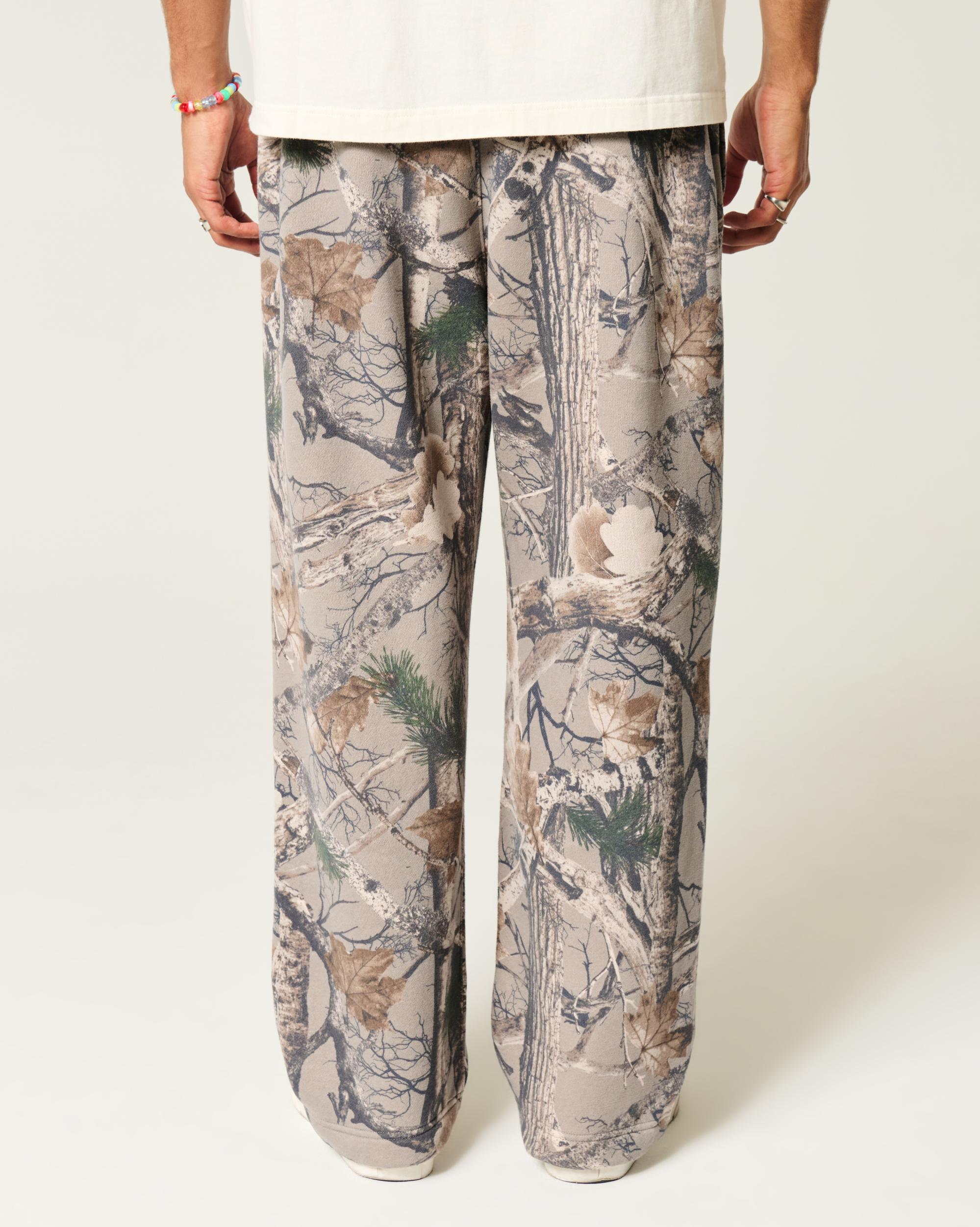 Baggy Camo Sweatpants Product Image