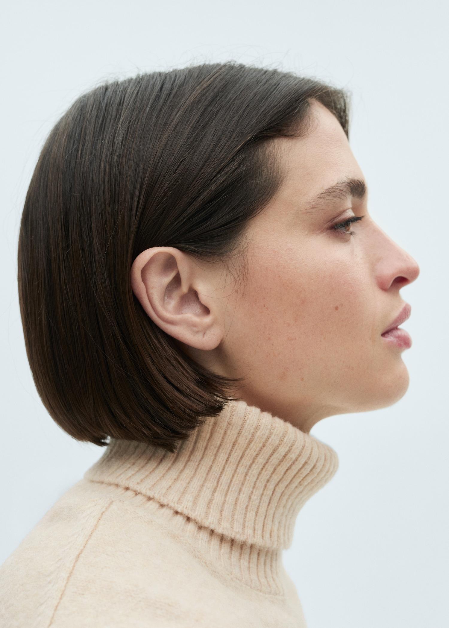 Turtle neck sweater - Women | MANGO USA Product Image
