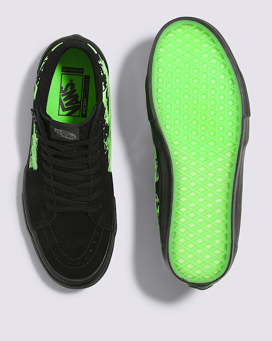 Skate Sk8-Hi Skulls Shoe in Black / Green| Vans US Product Image