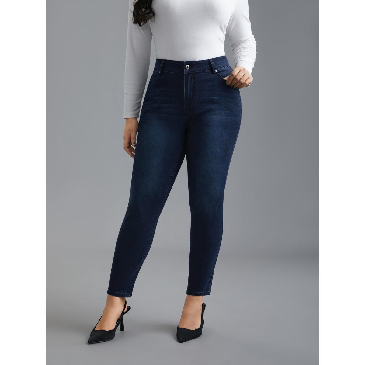 Plus Size Booty-Lifting Skinny Fit Mid-Rise Jeans Women Denimindigo Elegant Button Medium stretch Slanted pocket Jeans BloomChic 12/L Product Image