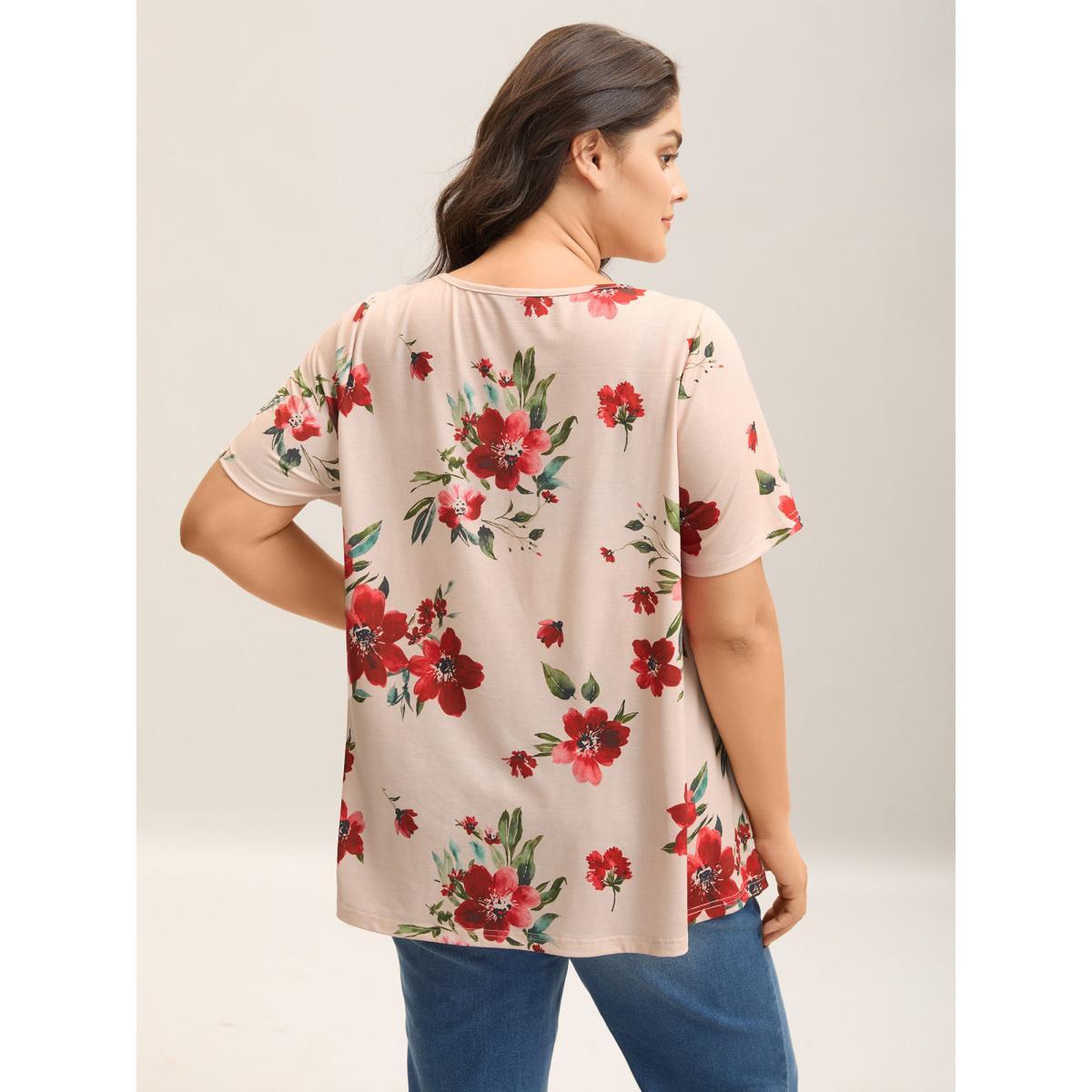 Plus Size Dreamy Floral Print Flowy Pleated T-Shirt Multicolor Women Casual Gathered Natural Flowers Round Neck Everyday T-shirts BloomChic 12/L Product Image