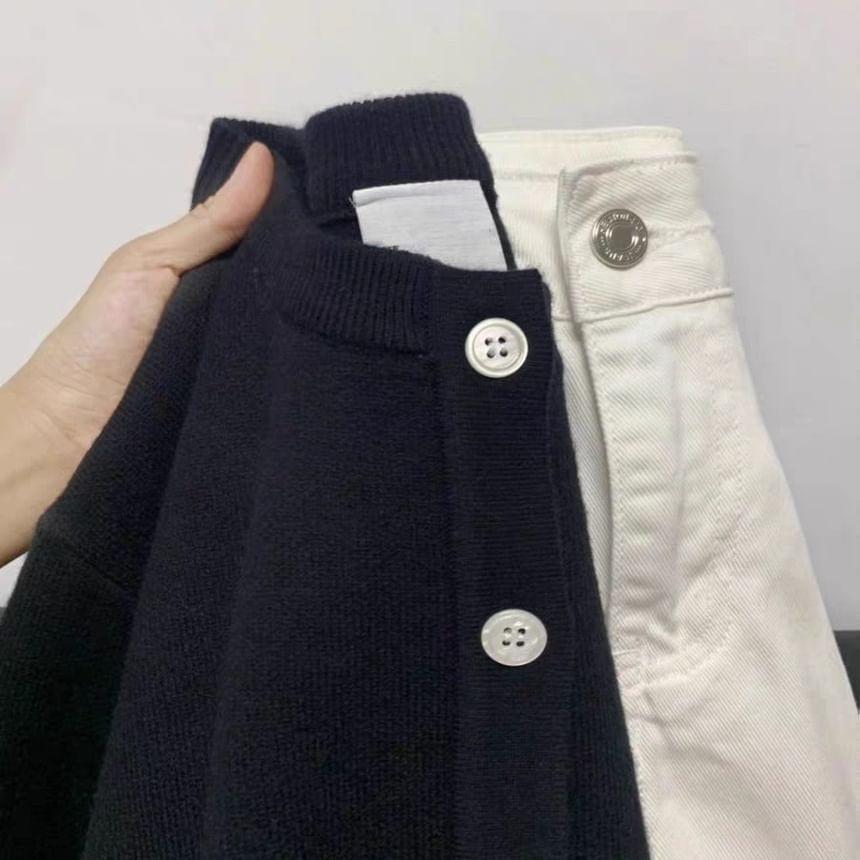 Crew Neck Applique Button-Up Crop Cardigan Product Image