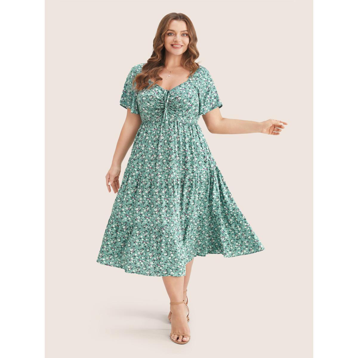 Plus Size Ditsy Floral Sweetheart Drawstring Pocket Tiered Dress Mint Women Elegant Non V-neck Short sleeve Curvy Midi Dress BloomChic 10/M Product Image