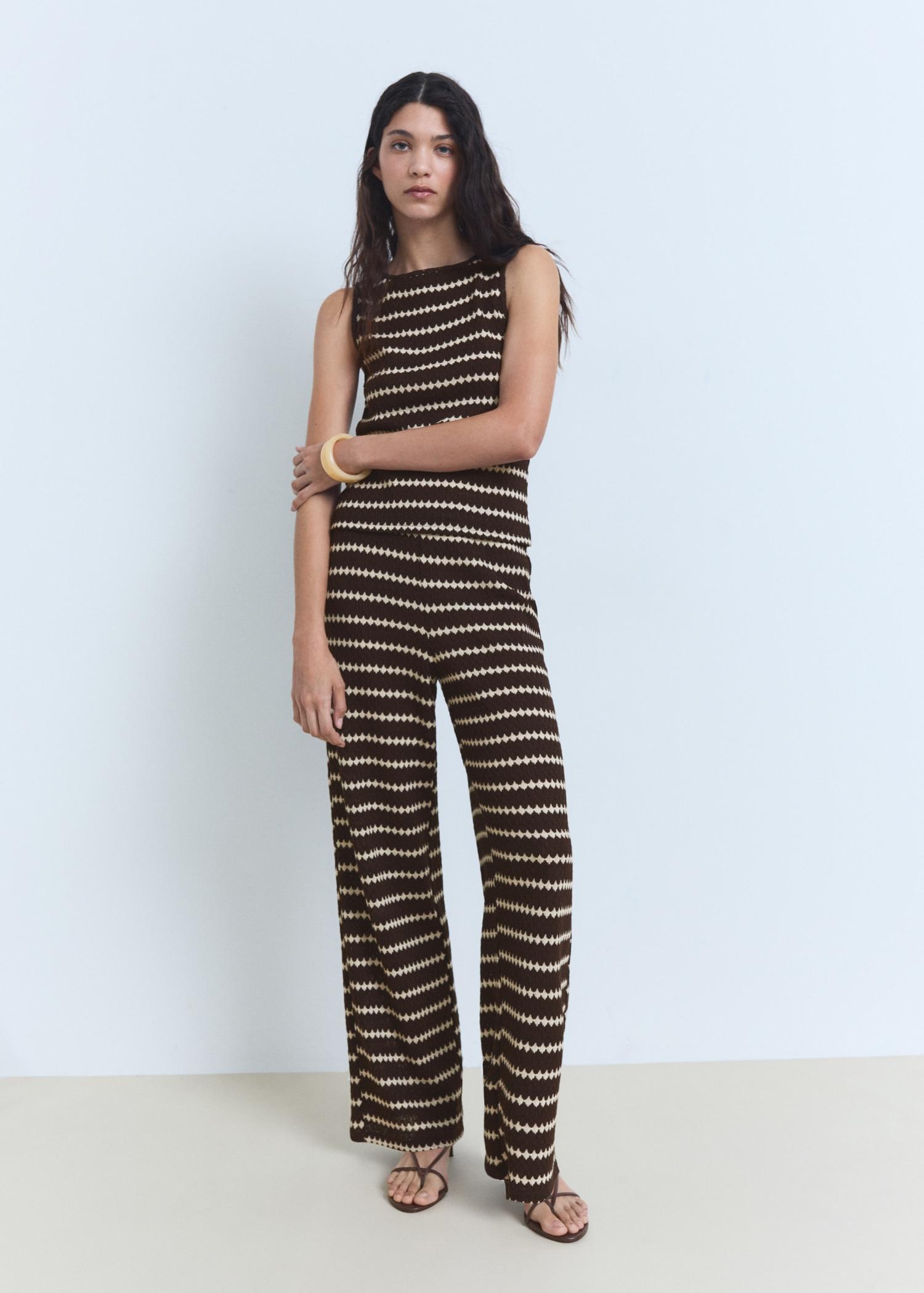 Knitted top with geometric print - Women | MANGO USA Product Image