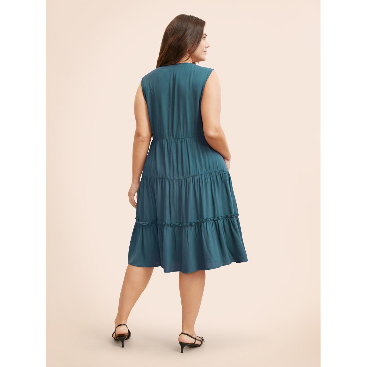 Plus Size Supersoft Essentials Notched Ruffle Layered Hem Sleeveless Dress Indigo Women Elegant Gathered V-neck Sleeveless Curvy Midi Dress BloomChic 26/4X Product Image