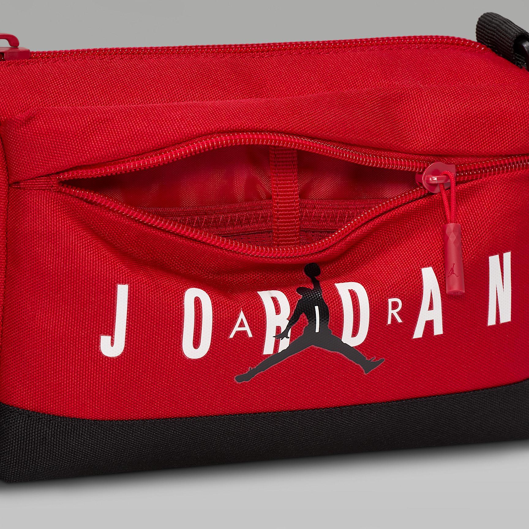 Jordan Crossbody Bag (3.3L) Product Image
