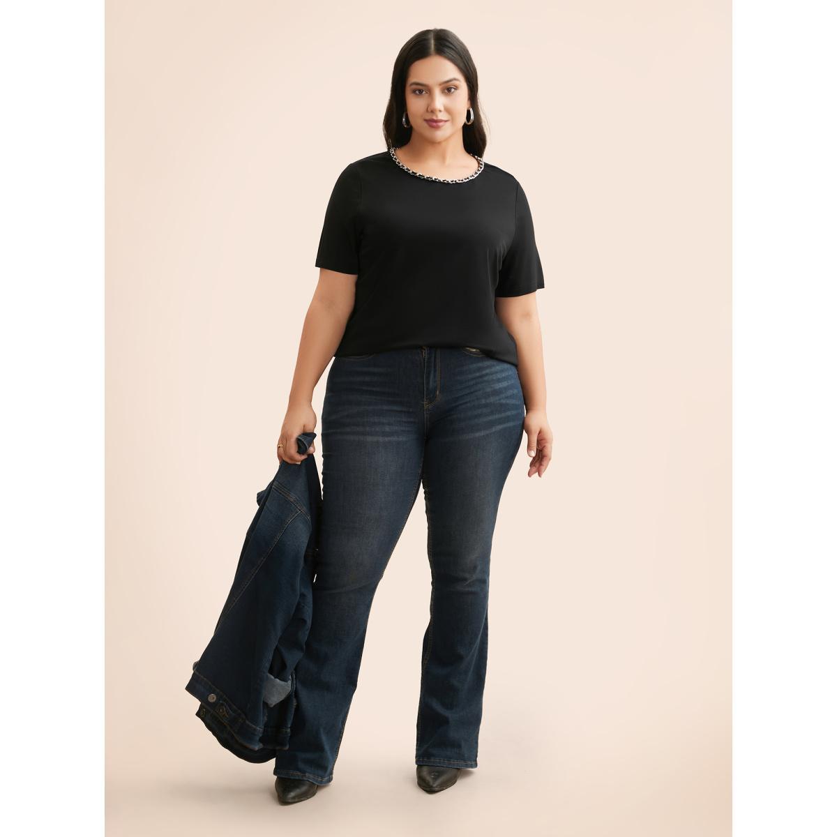 Plus Size Crew Neck Metal Chain Detail T-shirt Black Women Casual Non Round Neck Everyday T-shirts BloomChic 30/6X Product Image