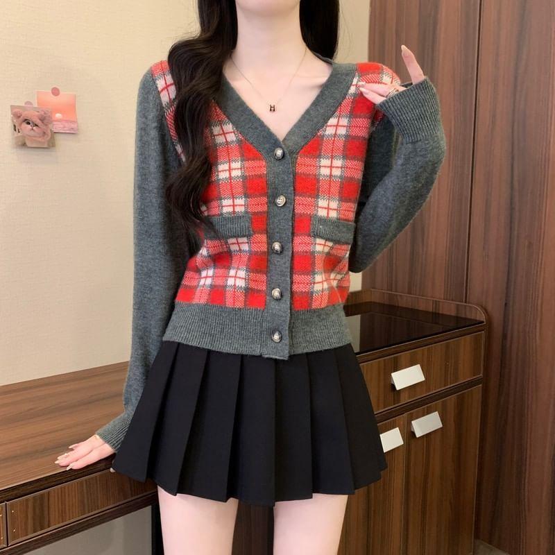 V-Neck Plaid Contrast Trim Button-Up Crop Cardigan Product Image