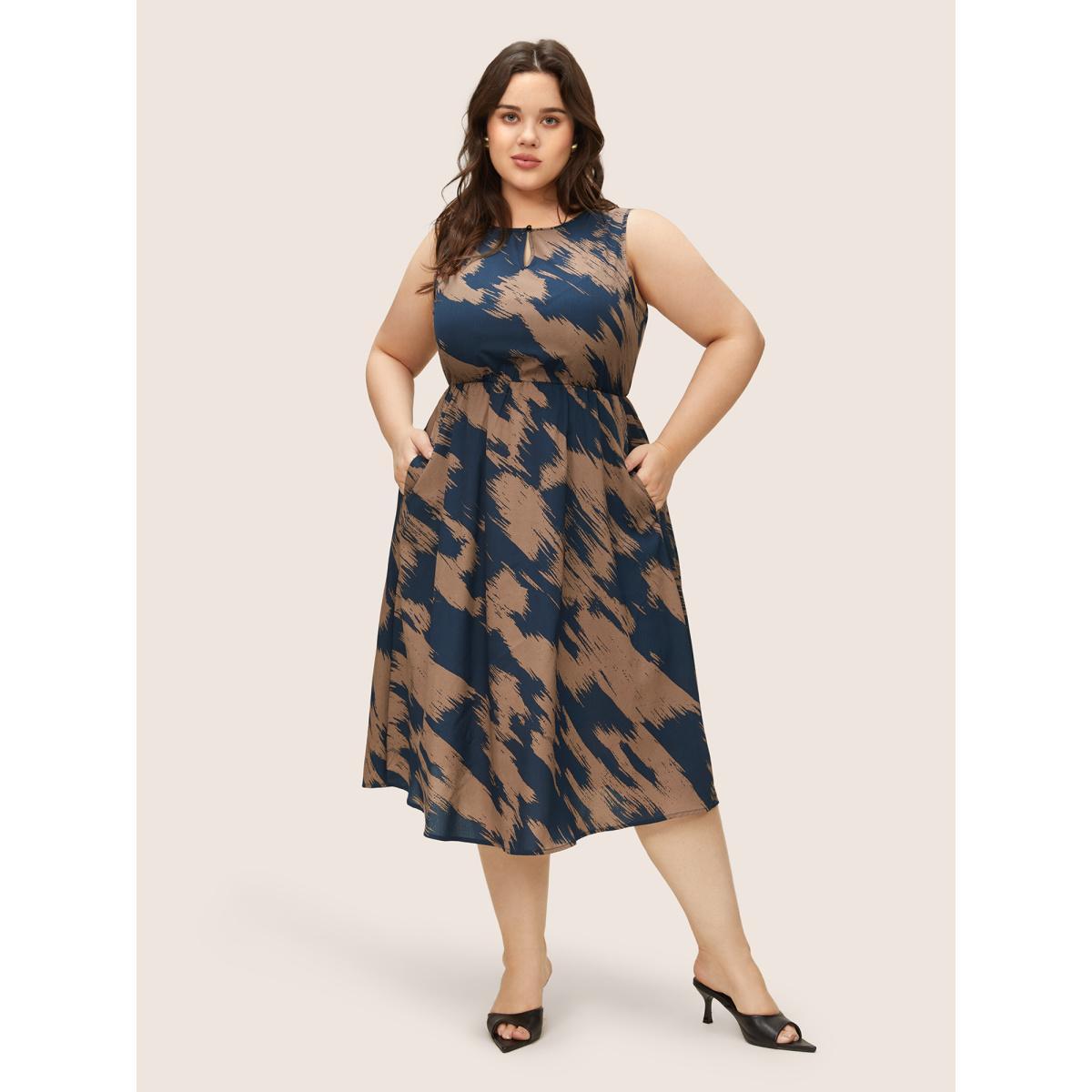 Plus Size Brush Print Keyhole Gathered Tank Dress Midnight Women At the Office Non Notched collar Sleeveless Curvy Midi Dress BloomChic 28/5X Product Image