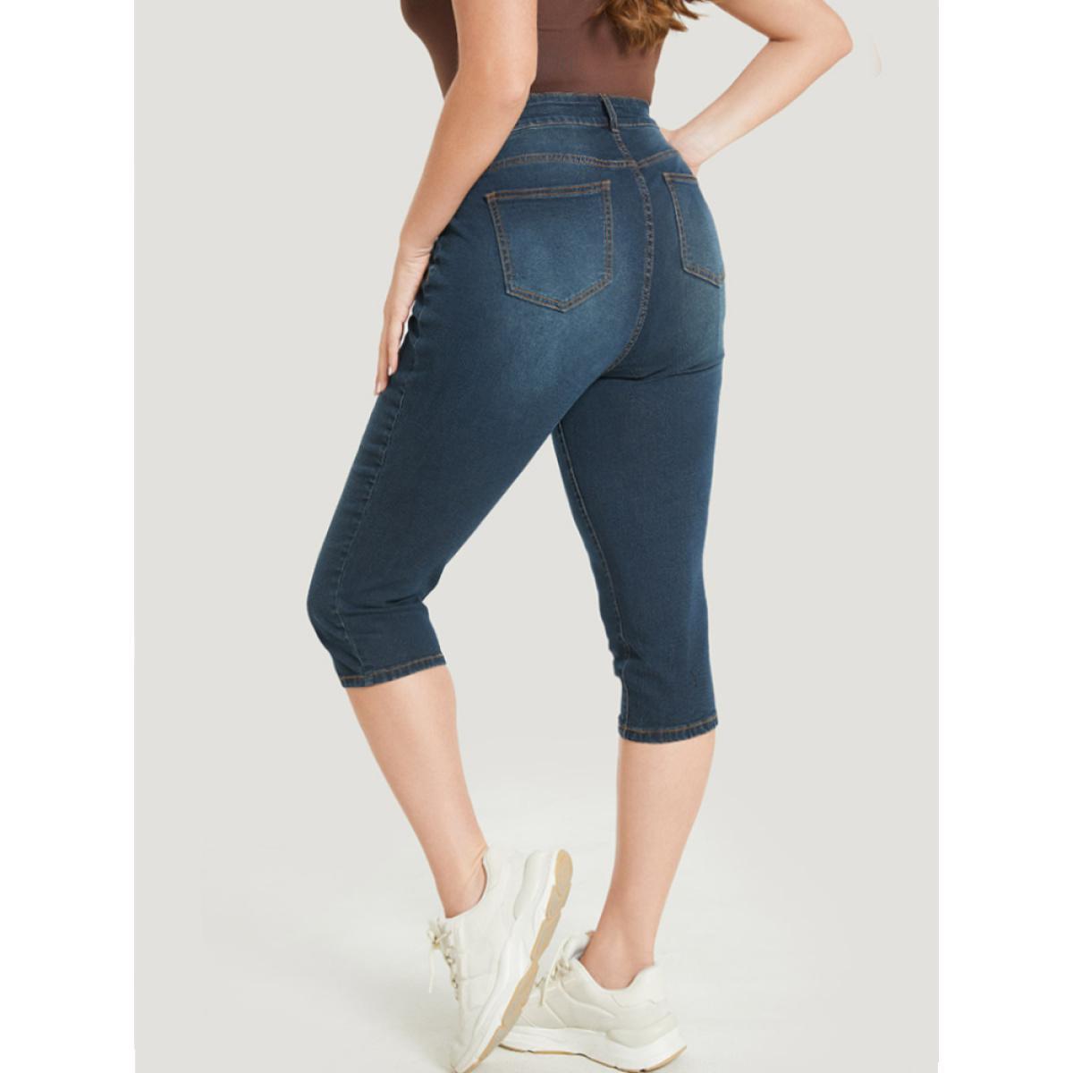 Plus Size Very Stretchy Dark Wash Pocket Knee Denim Shorts Women DarkBlue High stretch Dailywear Pocket Casual Denim Shorts BloomChic 28/5X Product Image