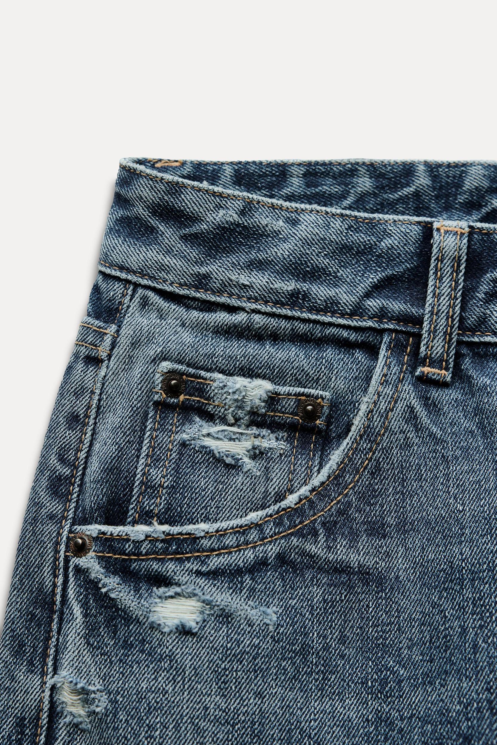 TRF CURVED HIGH-WAISTED JEANS Product Image