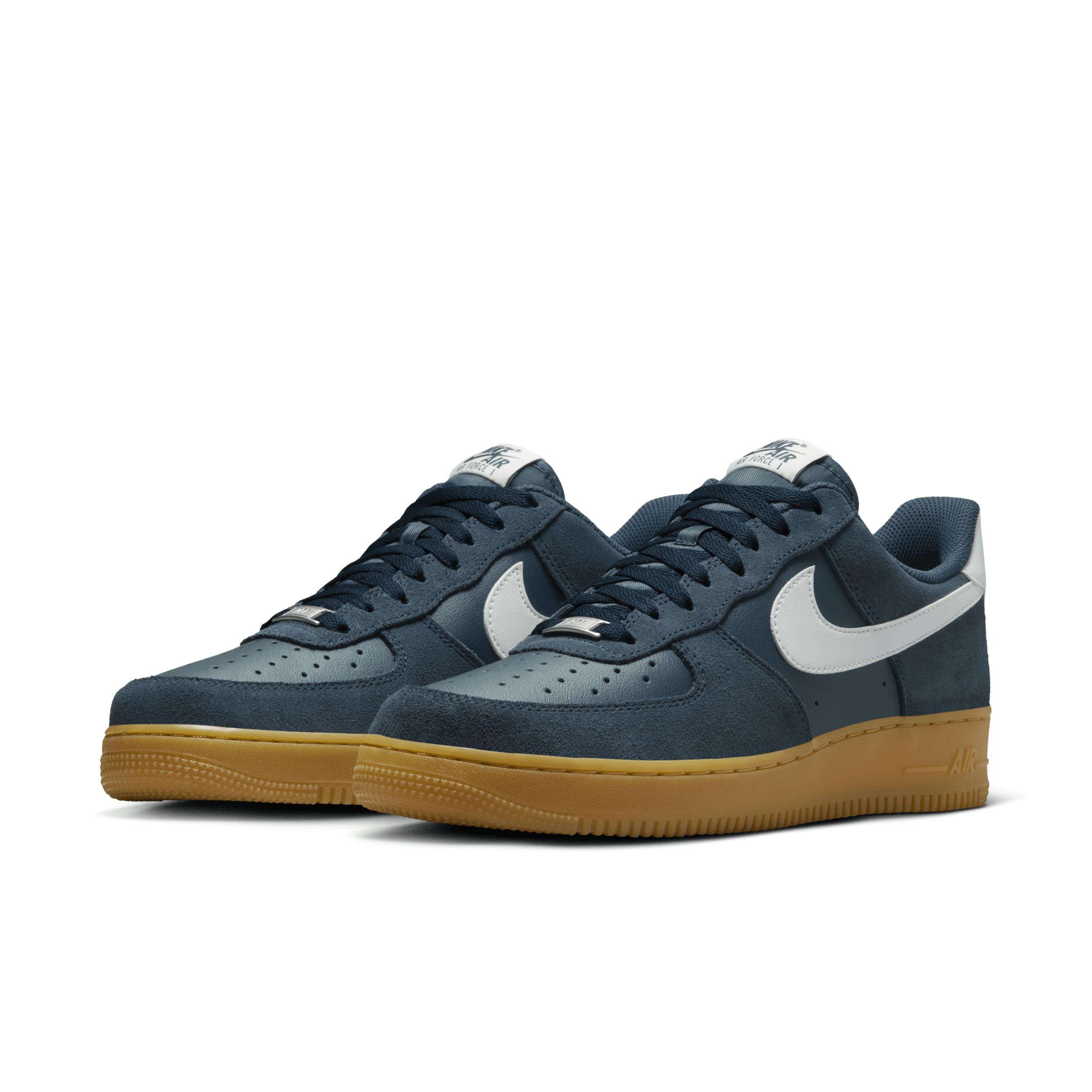 Nike Men's Air Force 1 '07 LV8 Shoes Product Image