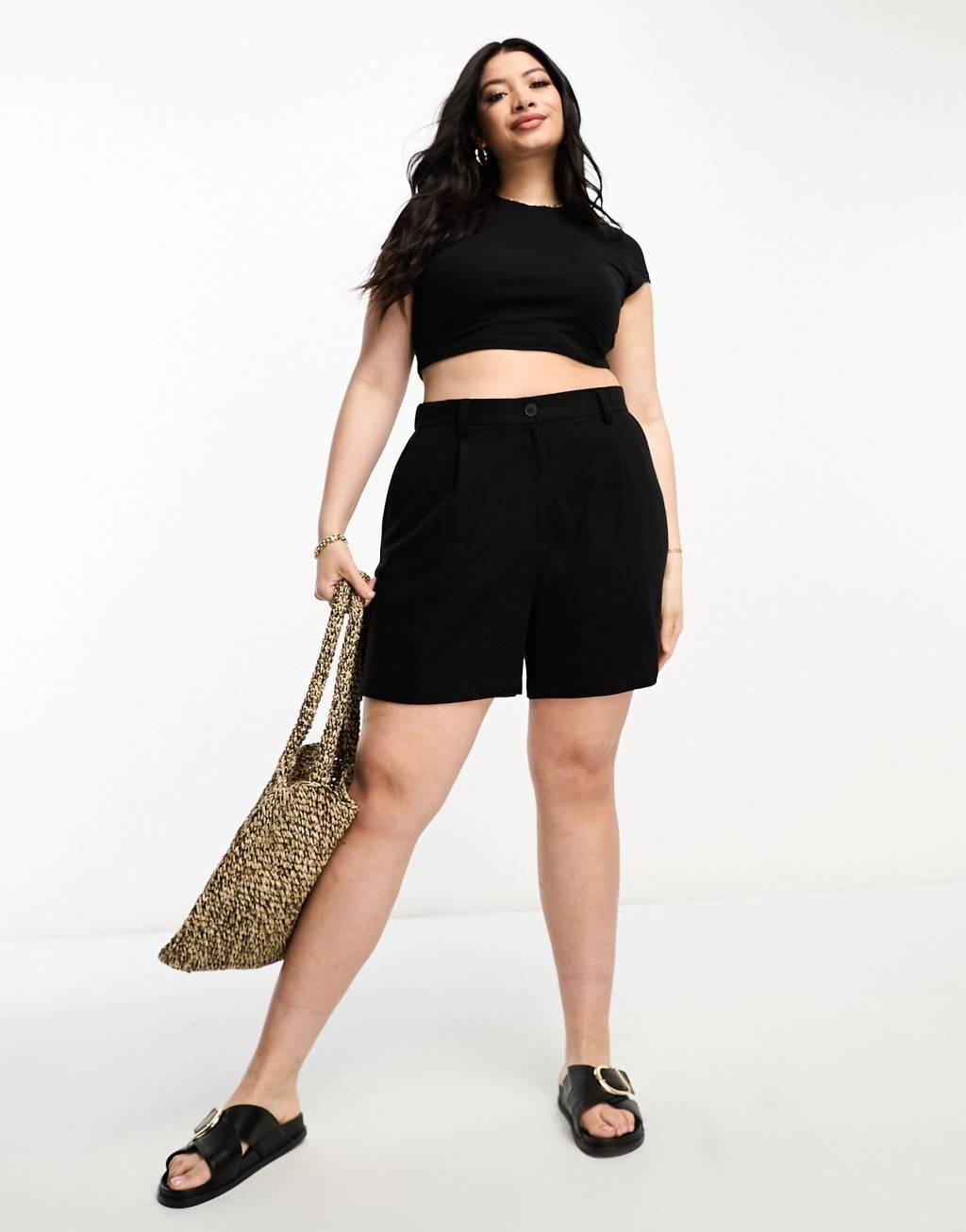 ASOS DESIGN Curve dad short with linen in black Product Image