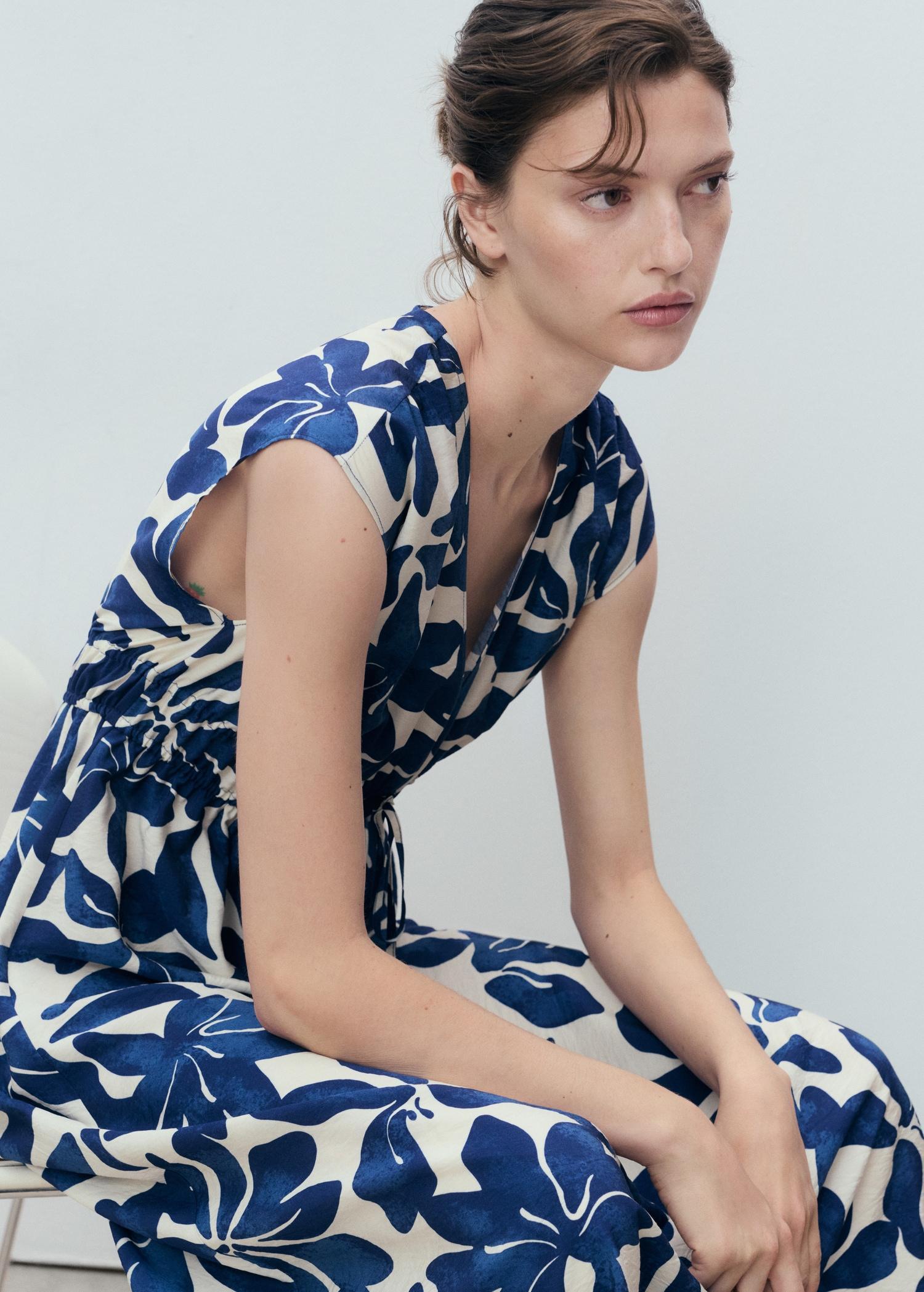 Long printed dress - Women | MANGO USA Product Image
