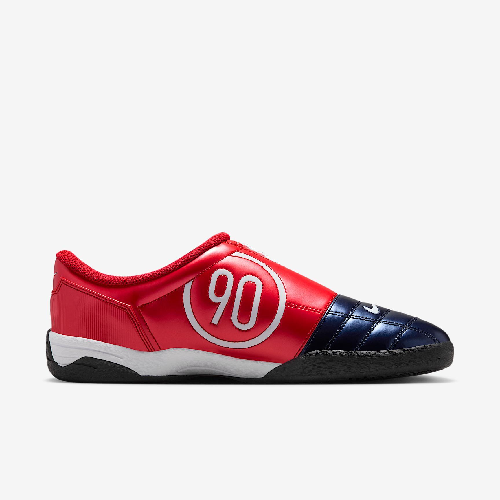 Nike Total 90 Men's Shoes Product Image