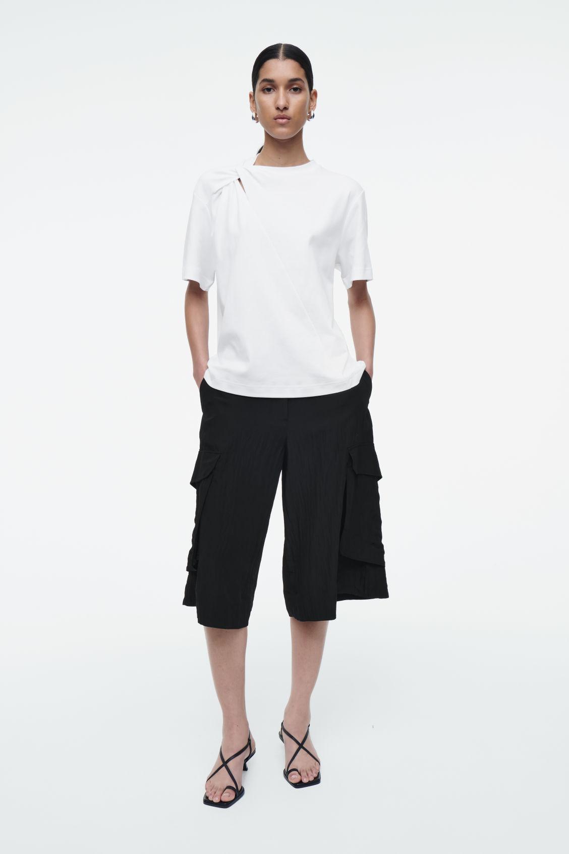 REGULAR TWIST-NECK T-SHIRT Product Image