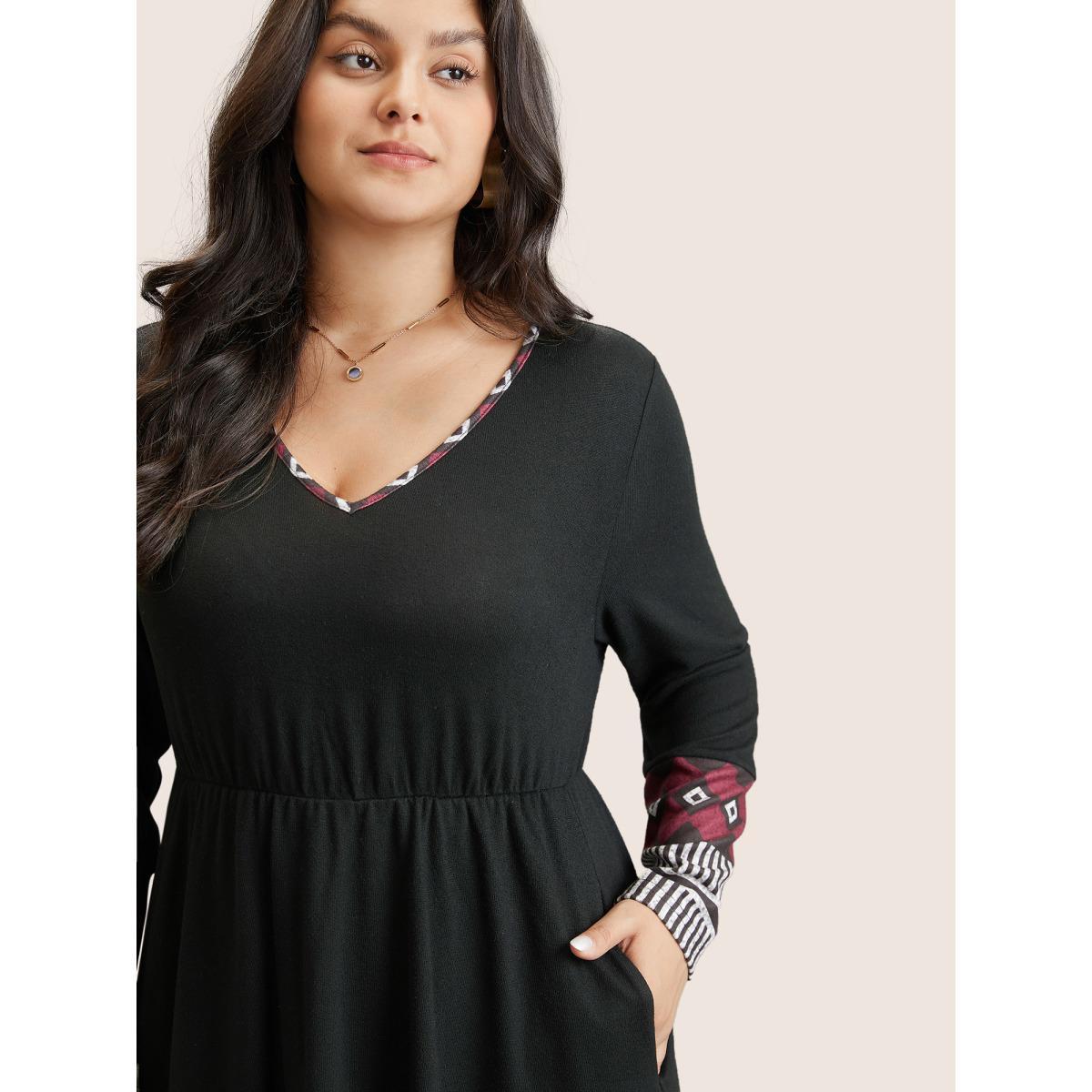 Plus Size Patchwork Geometric Pocket Elastic Waist Dress Black Women Office Gathered V-neck Long Sleeve Curvy Midi Dress BloomChic 12/L Product Image