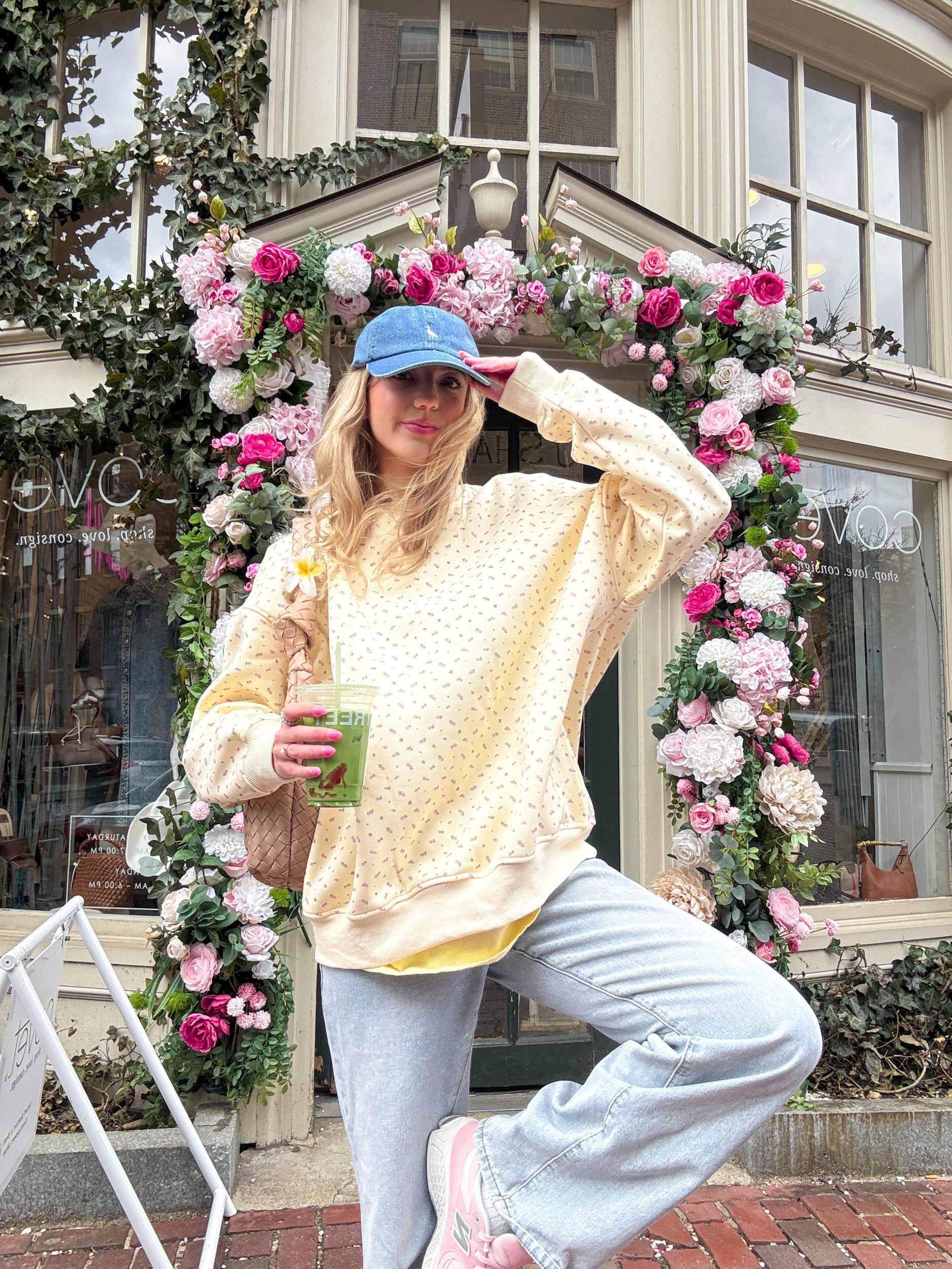 Blank Toasted Cream Roses Sweatshirt Product Image