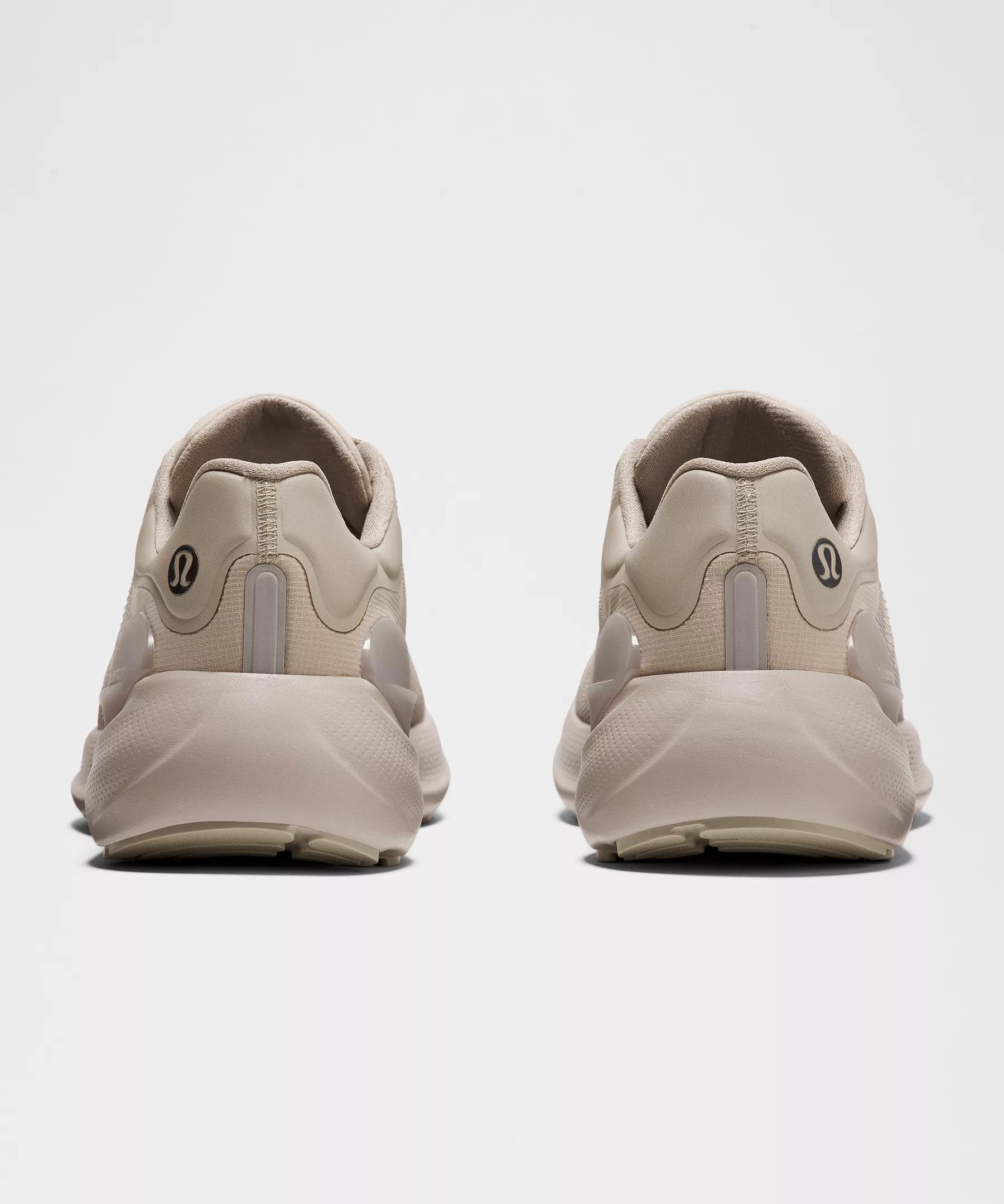 Men's Beyondfeel Waterproof Running Shoe Product Image