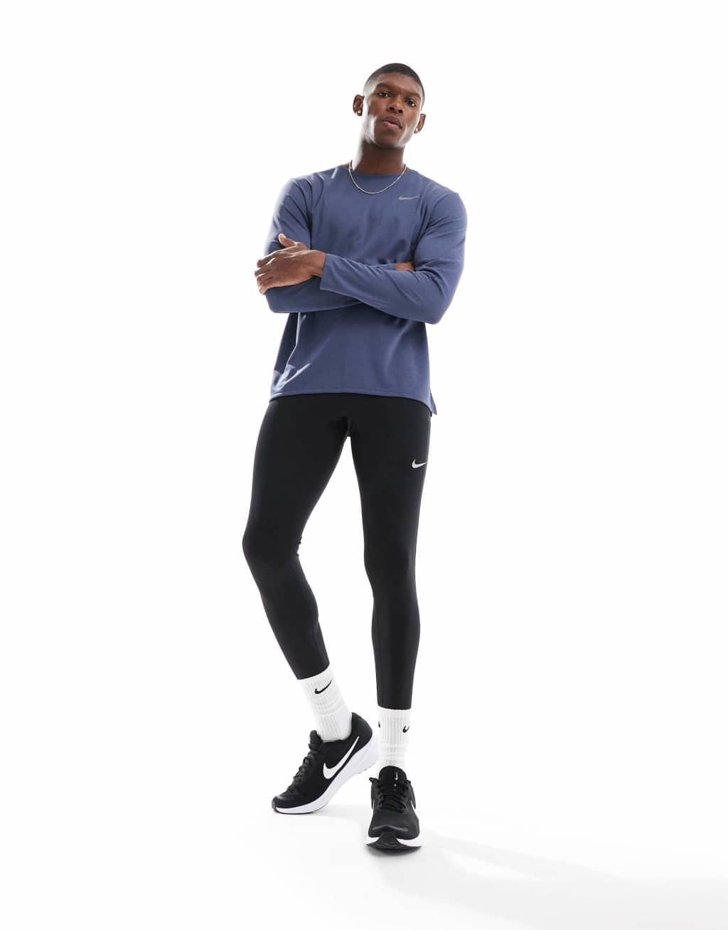 Nike Running Miler longsleeve T-shirt in dark blue Product Image