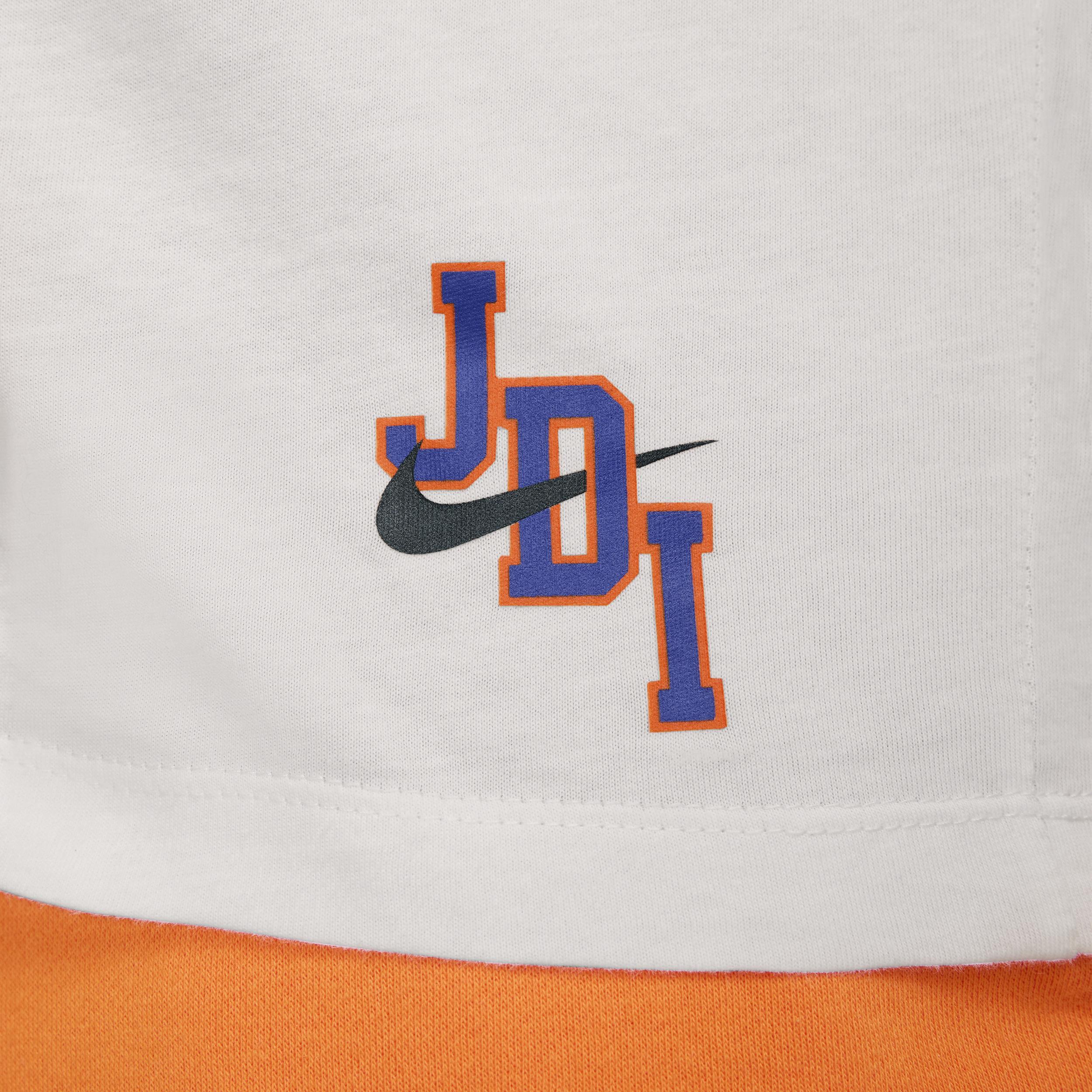 Nike Sportswear Men's T-Shirt Product Image