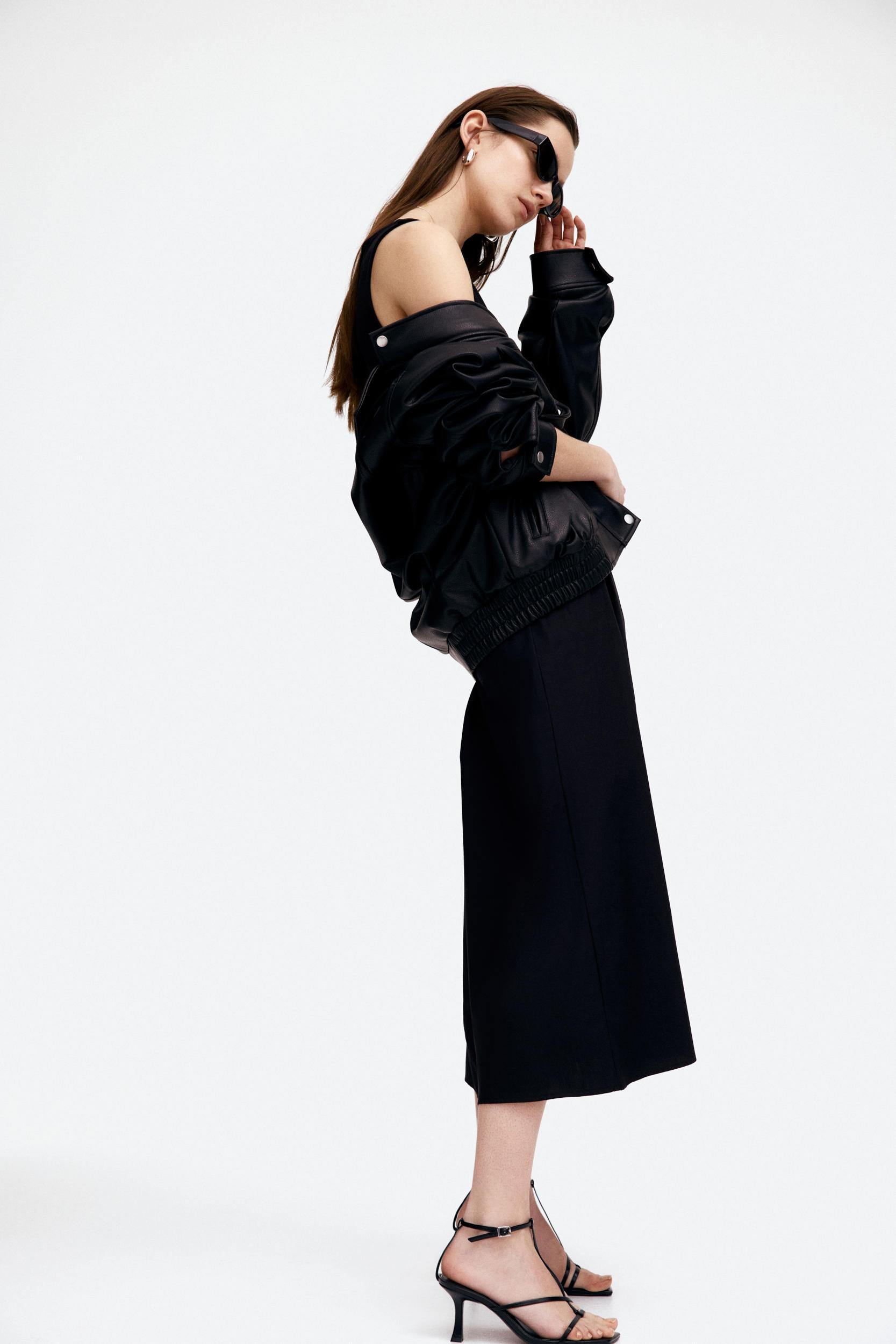 Sleeveless Dress with Flared Skirt Product Image