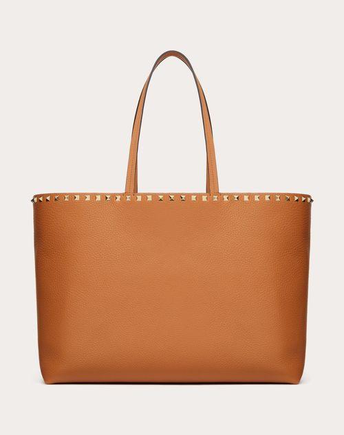 ROCKSTUD GRAINY CALFSKIN TOTE BAG Product Image