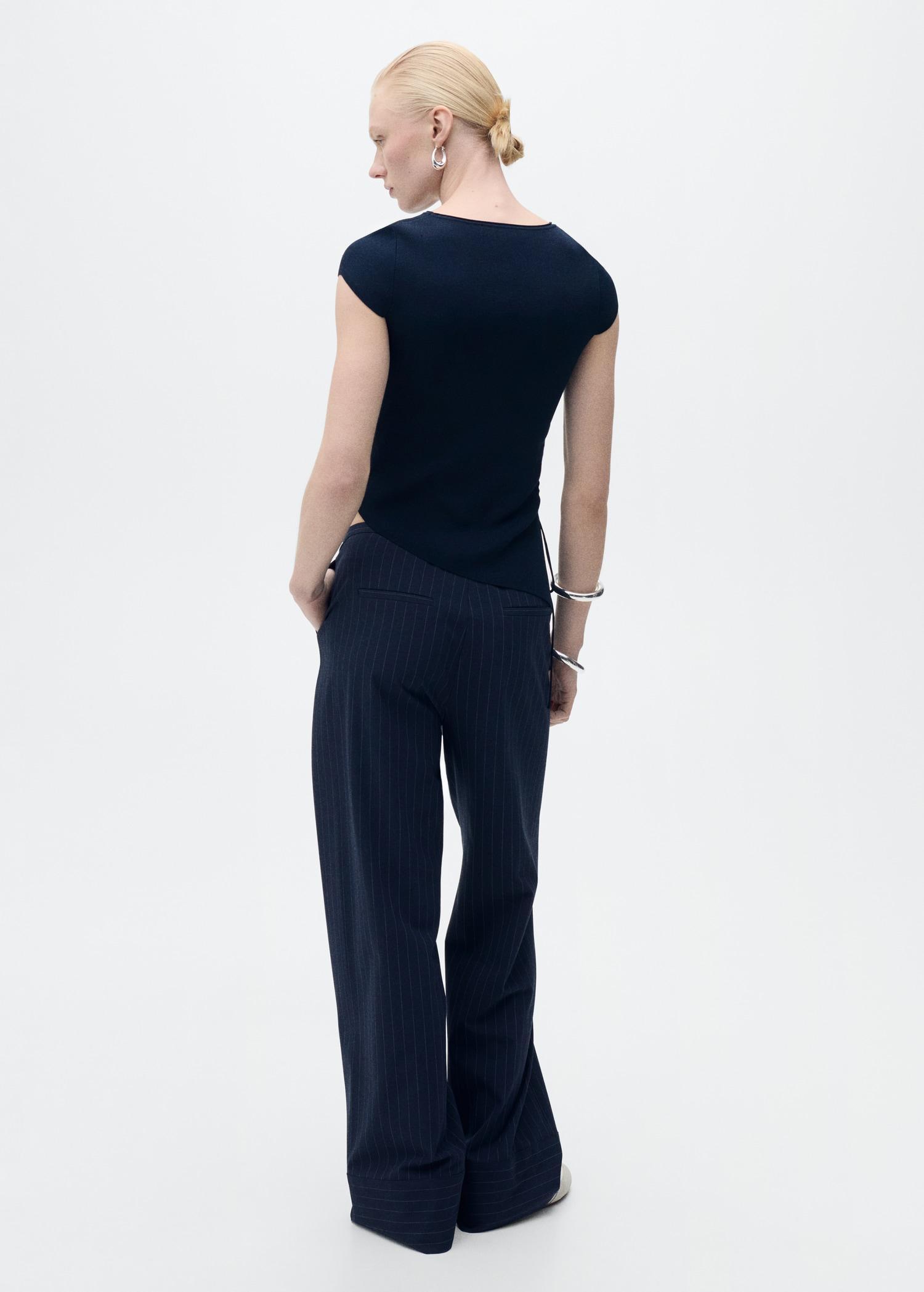 Knitted sweater with asymmetrical hem - Women | MANGO USA Product Image