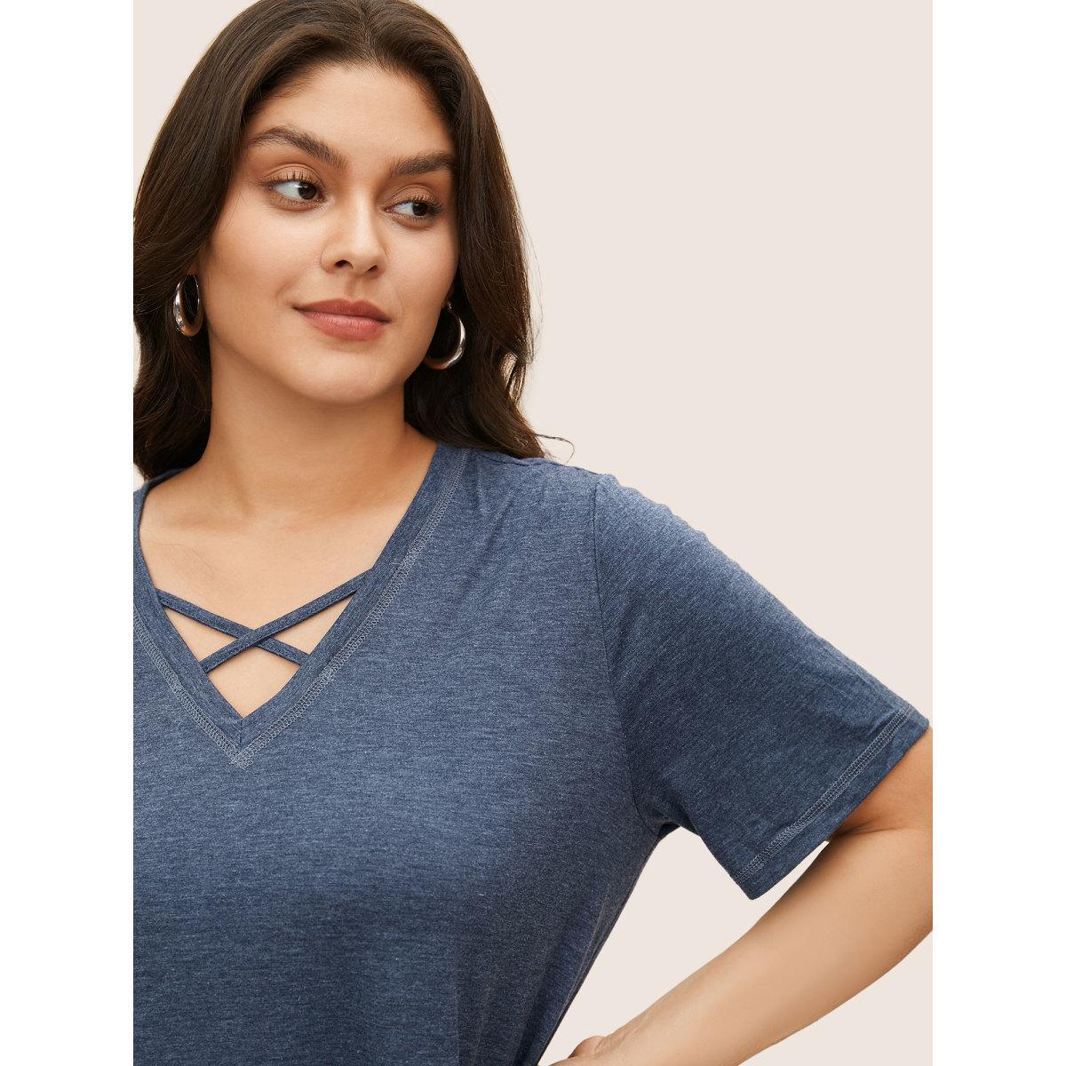 Plus Size Solid Crisscross Neck Contrast Stitch T-shirt DarkBlue Women Casual Plain V-neck Everyday T-shirts BloomChic 18-20/2X Product Image