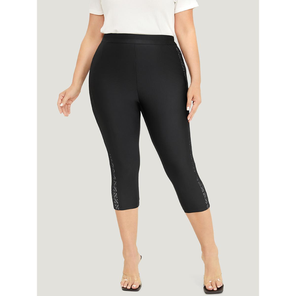 Plus Size Solid Crochet Lace High Rise Cropped Leggings Women Black Elegant High stretch Bodycon High Rise Dailywear Leggings BloomChic 28/5X Product Image
