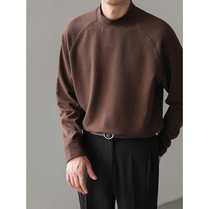 Long-Sleeve Mock Neck Plain T-Shirt Product Image