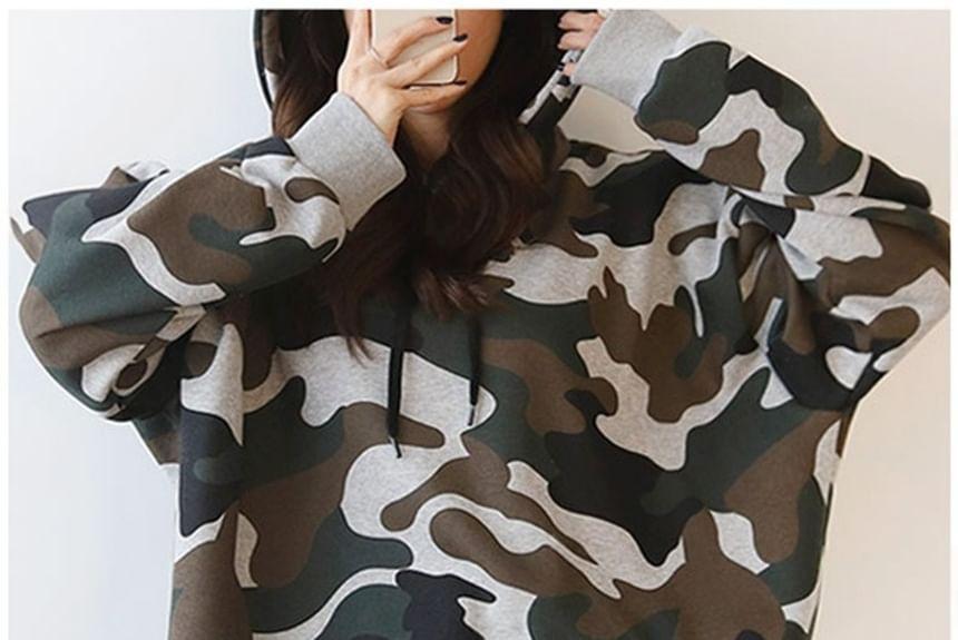 Camouflage Loose-Fit Hoodie Product Image