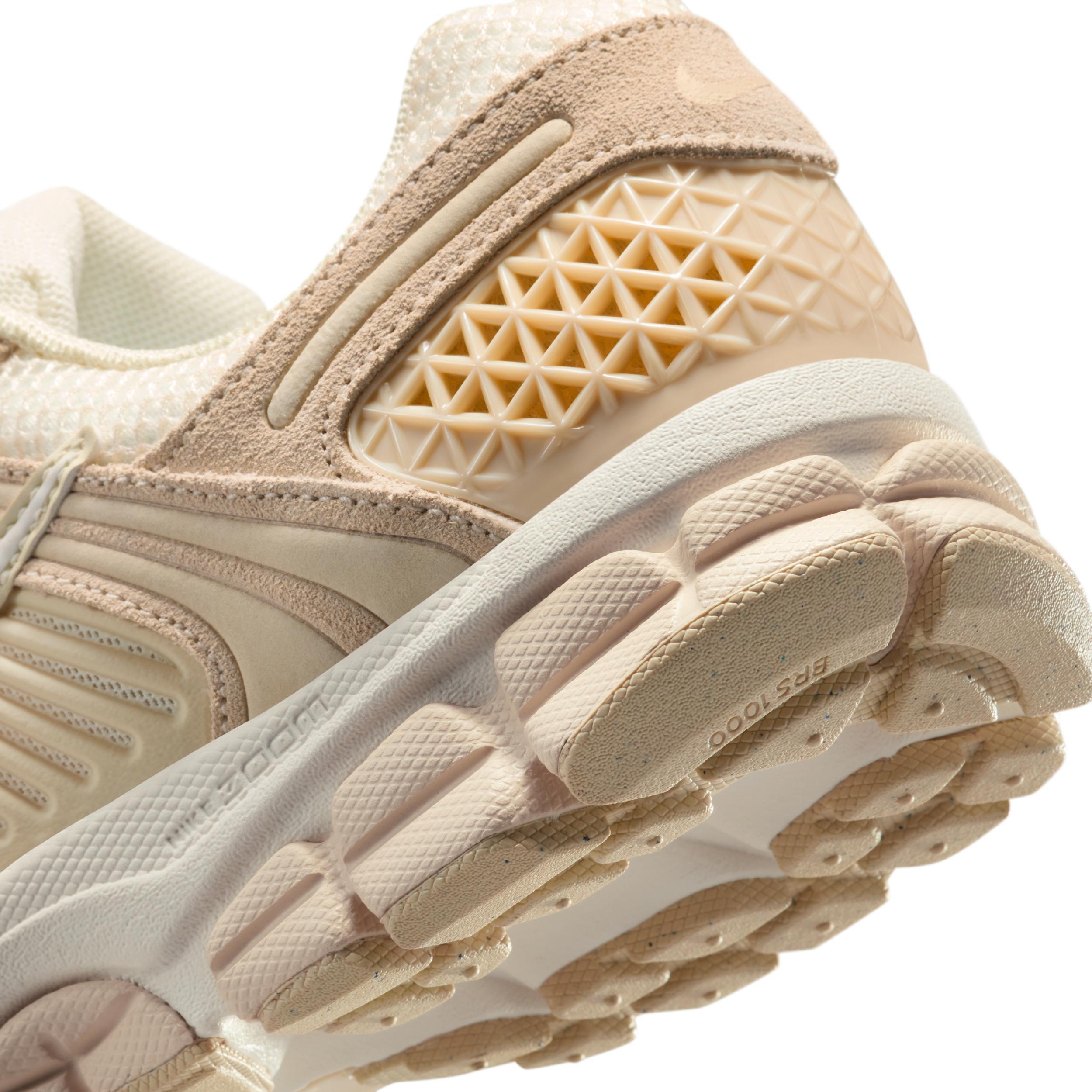 Nike Women's Zoom Vomero 5 Shoes Product Image