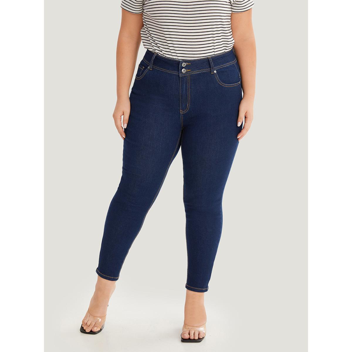 Plus Size Plain Stitch Patched Pocket Jeans Women DarkBlue Casual Plain Plain High stretch Pocket Jeans BloomChic 24/3X Product Image
