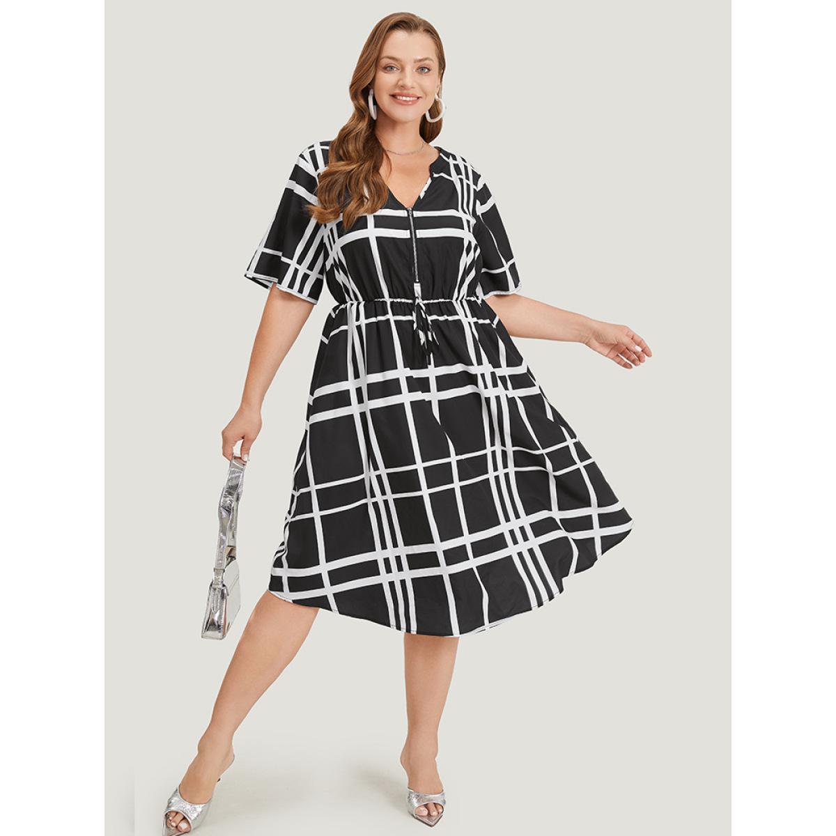 Plus Size Plaid Knot Front Pocket Arc Hem Zipper Dress Black Women Office Arc Hem V-neck Short sleeve Curvy Midi Dress BloomChic 22-24/3X Product Image