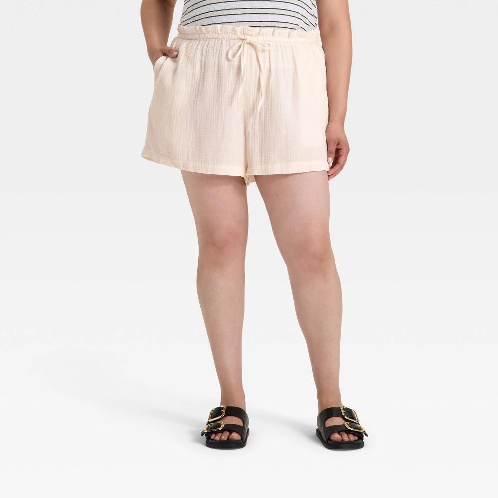 Women's High-Rise Pull-On Shorts - Universal Thread™ Product Image