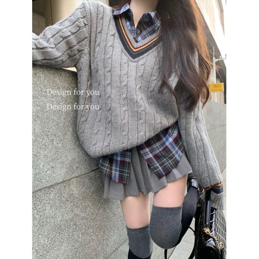 V-Neck Contrast Trim Cable Knit Sweater / Long-Sleeve Plaid Button-Up Shirt Product Image
