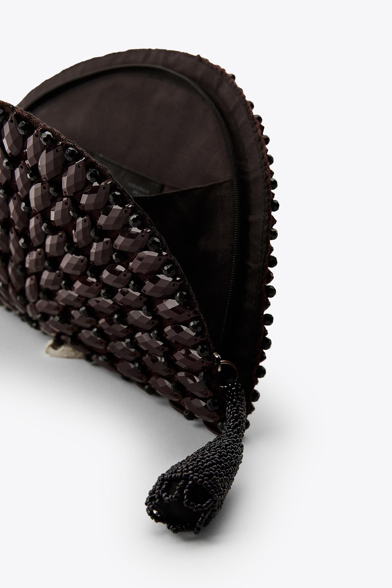 BEADED FAN BAG Product Image