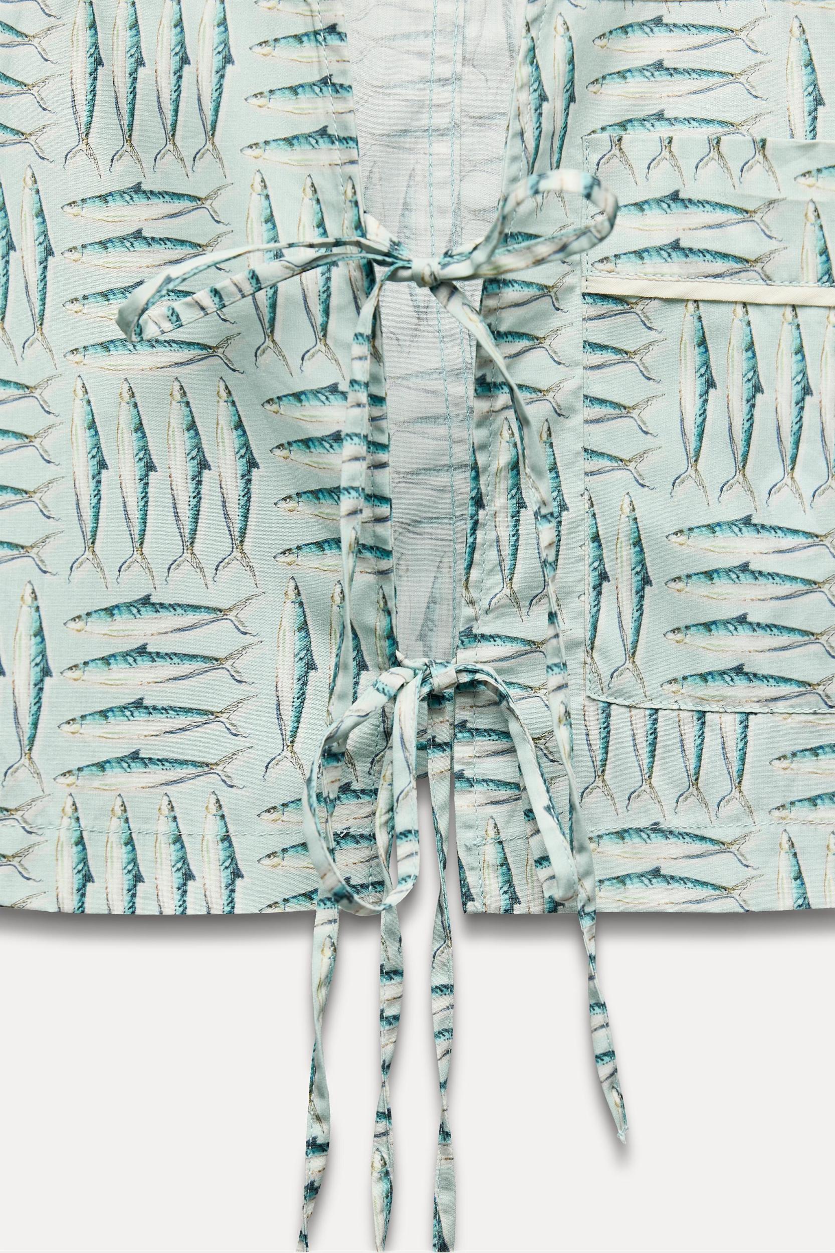 FIGURE PRINT SHIRT Product Image