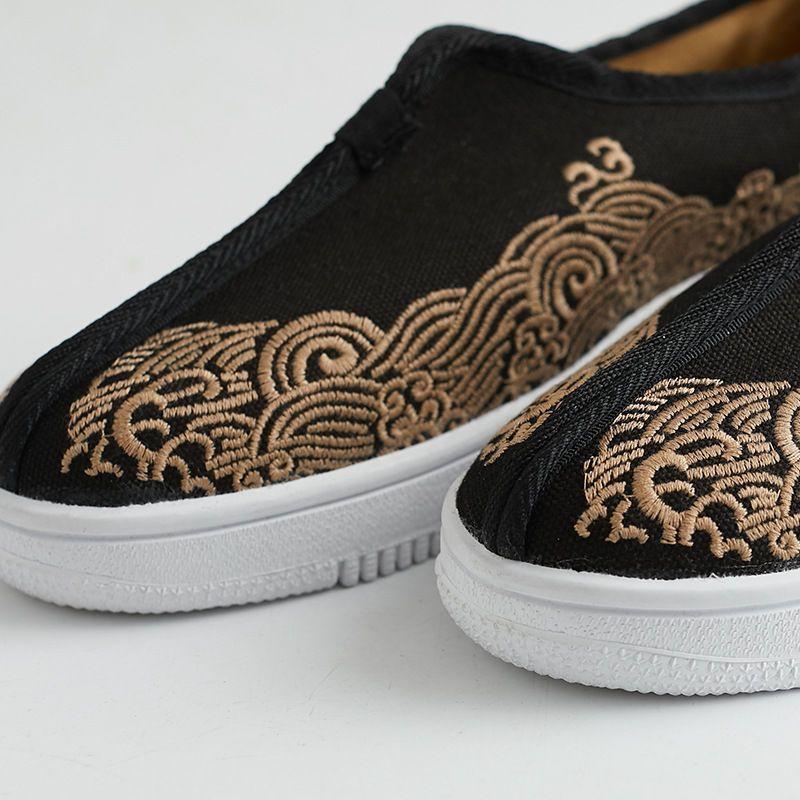 Retro Chinese Style Embroidered Slip-ons Product Image