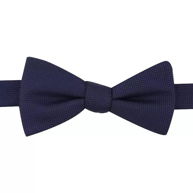 Men's Bespoke Pre-Tied Bow Tie, Blue Oxford Product Image