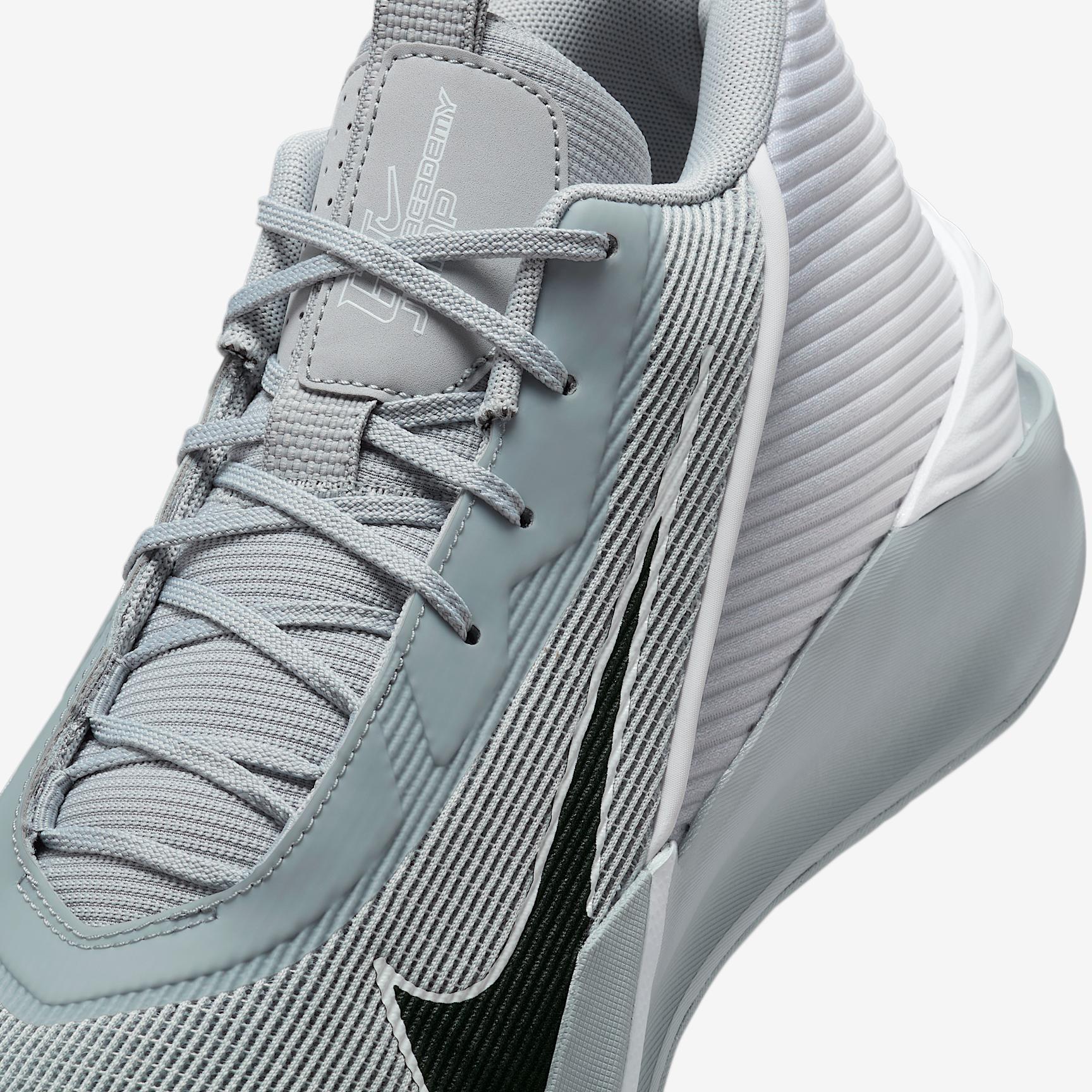 Nike Men's G.T. Jump Academy Basketball Shoes Product Image
