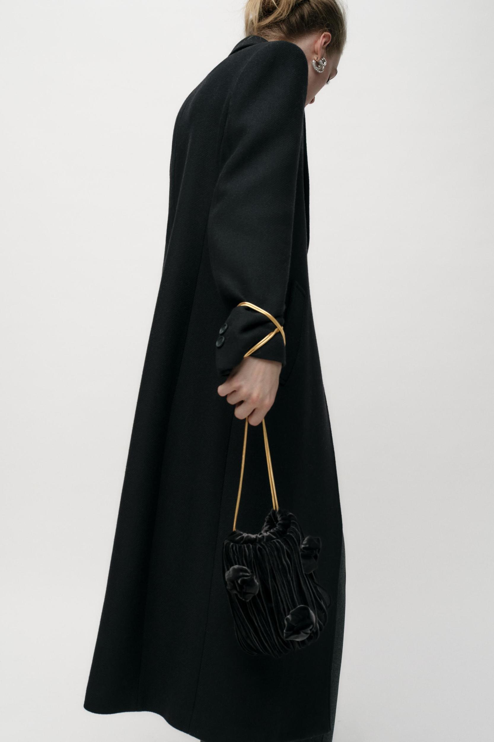 FLORAL VELVET EFFECT BUCKET BAG Product Image