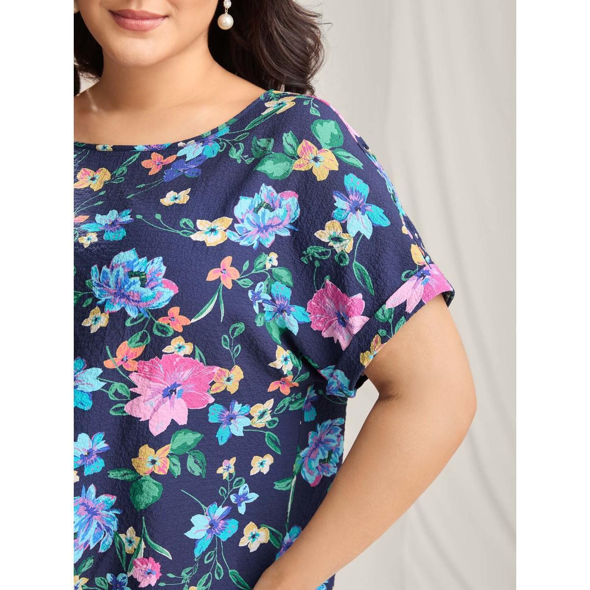 Plus Size Indigo Floral Affair Print Wrinkled Fabric Blouse Women Short sleeve Round Neck Everyday-Elegant Blouses BloomChic 30/6X Product Image
