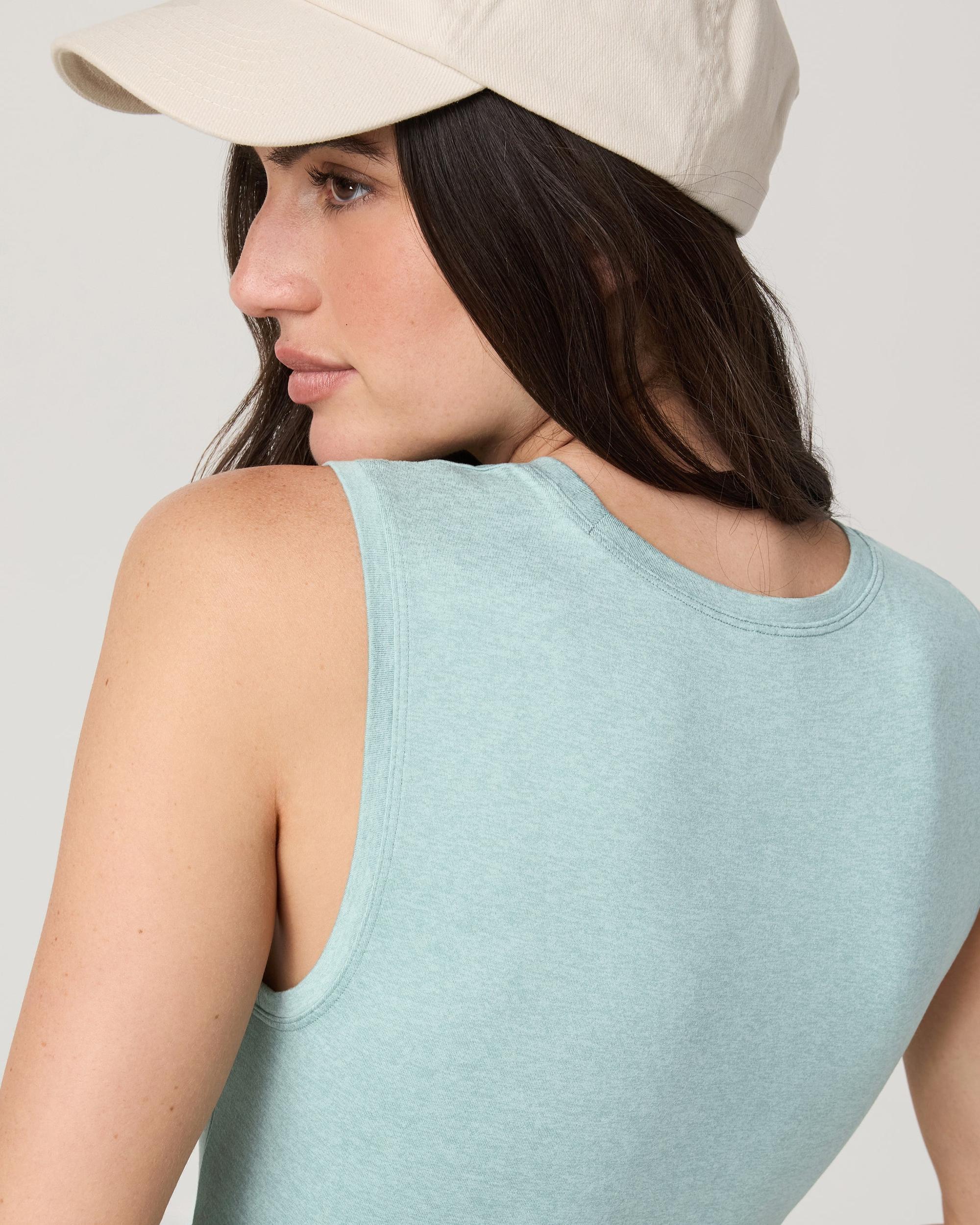 Halo Essential Scoop Tank Product Image