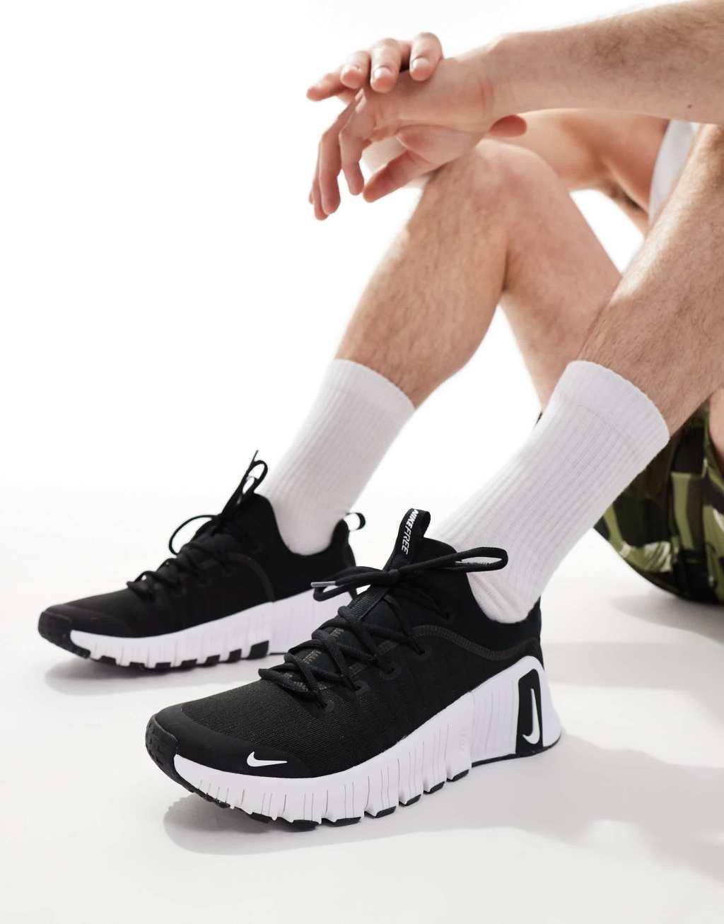 Nike Training Free Metcon 6 sneakers in black and white Product Image