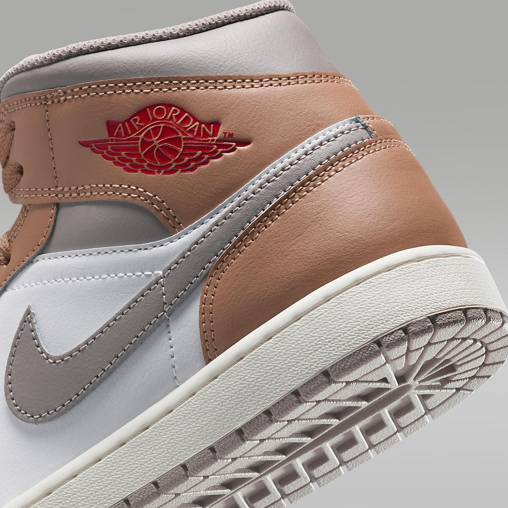 Men's Air Jordan 1 Mid Shoes Product Image