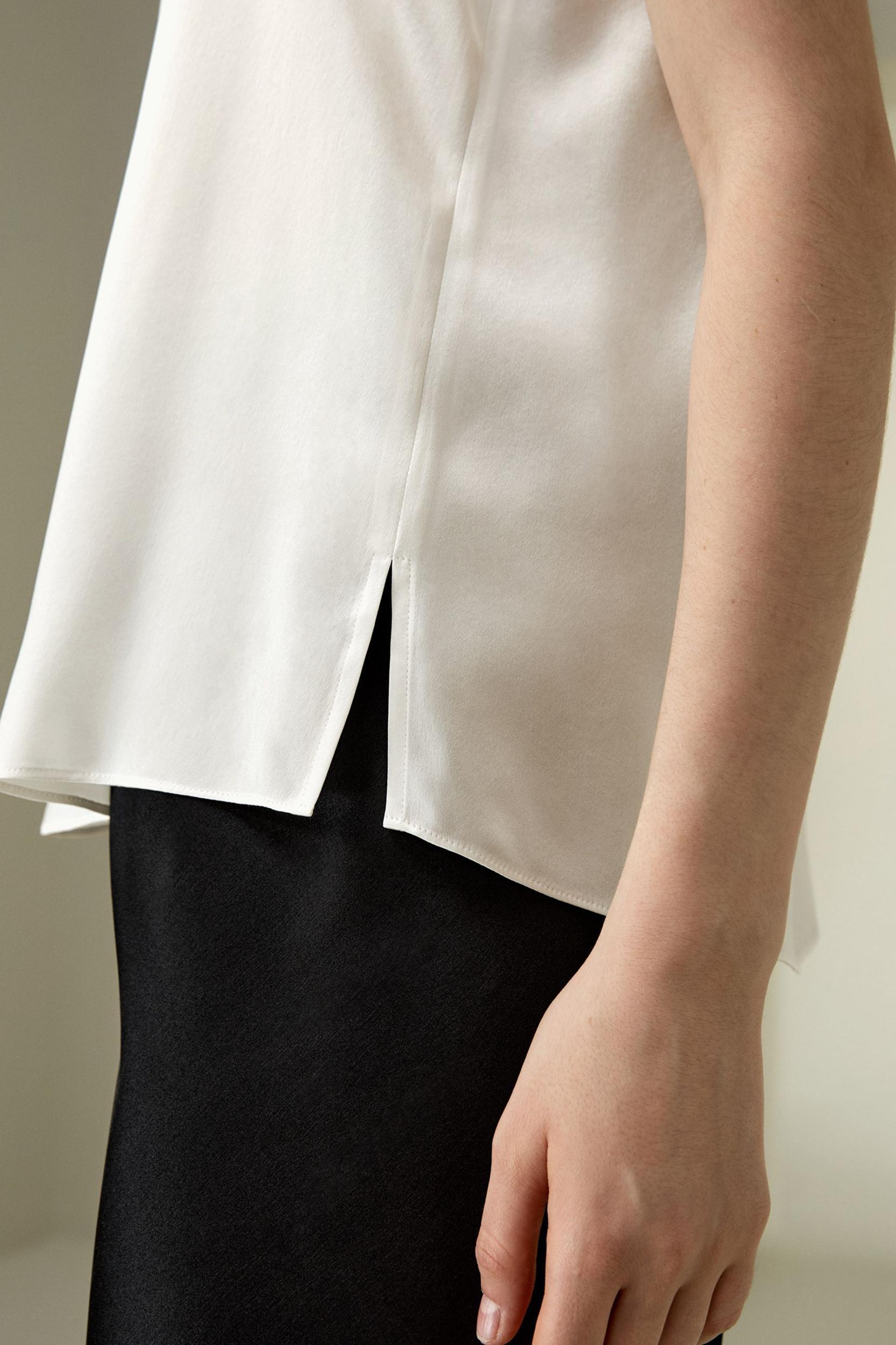Relaxed Silk U-neck Tank Product Image