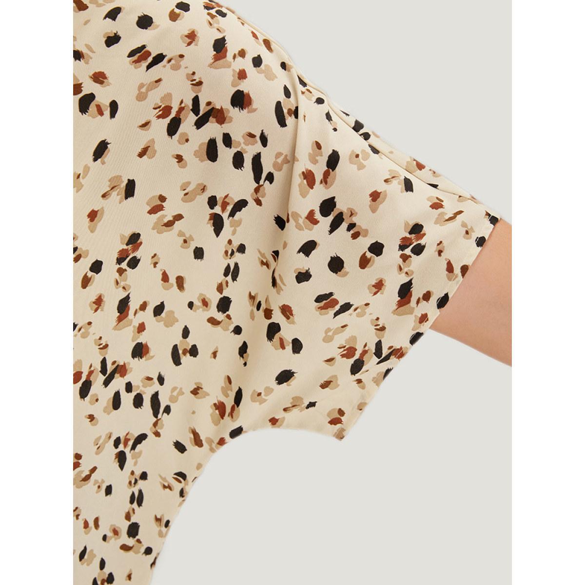Plus Size Allover Print Open Front Dolman Sleeve Kimono Women Ivory Casual Scalloped Dailywear Kimonos BloomChic 22-24/3X Product Image