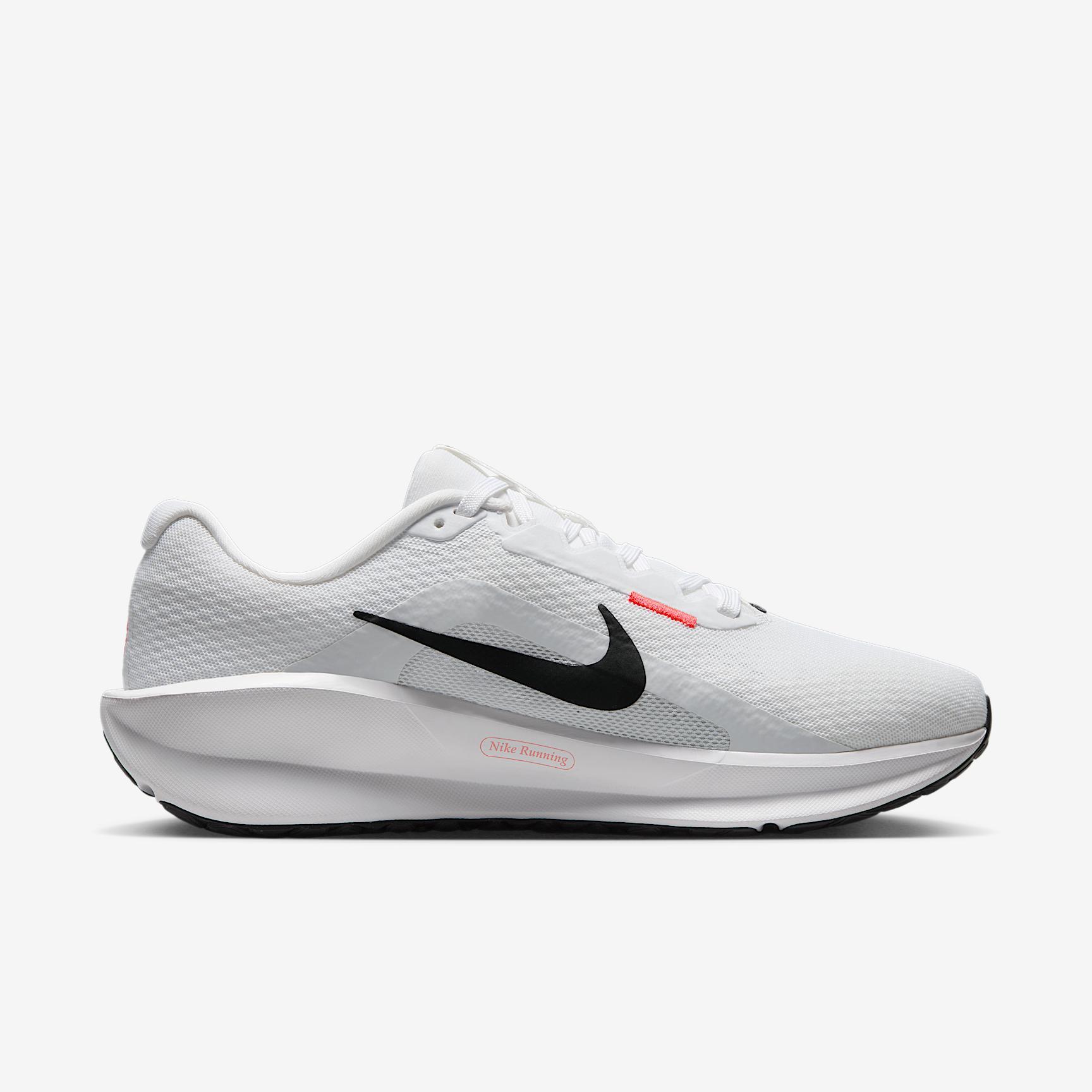 Nike Men's Downshifter 13 Road Running Shoes (Extra Wide) Product Image